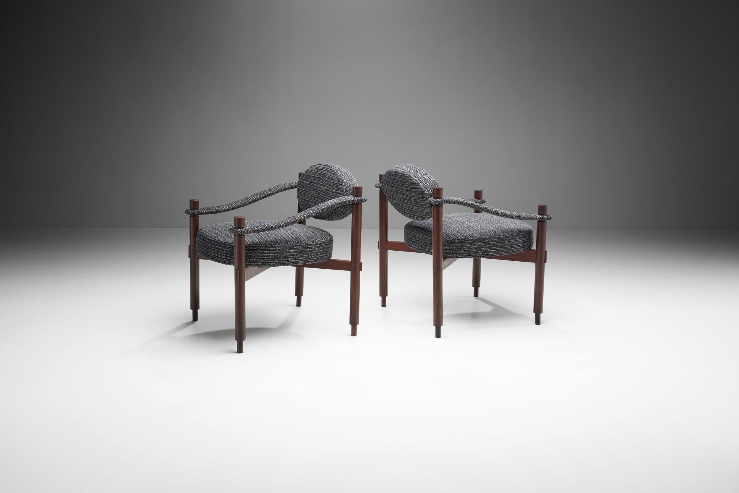 Ein Paar Sessel aus der Mitte des Jahrhunderts von Raffaella Crespi für Mobilia, Italien, 1960er Jahre im Zustand „Gut“ im Angebot in Utrecht, NL