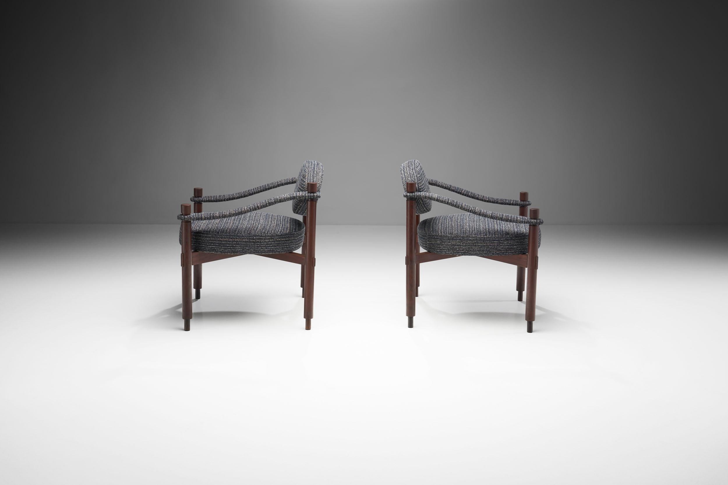 Ein Paar Sessel aus der Mitte des Jahrhunderts von Raffaella Crespi für Mobilia, Italien, 1960er Jahre (Mitte des 20. Jahrhunderts) im Angebot