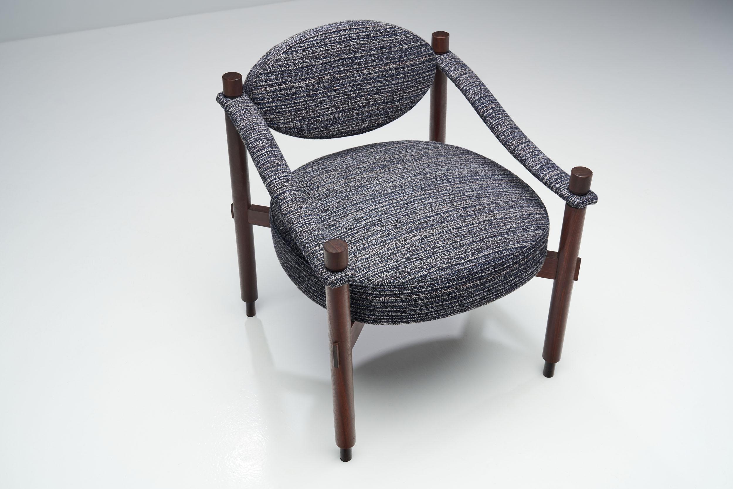 Ein Paar Sessel aus der Mitte des Jahrhunderts von Raffaella Crespi für Mobilia, Italien, 1960er Jahre im Angebot 1
