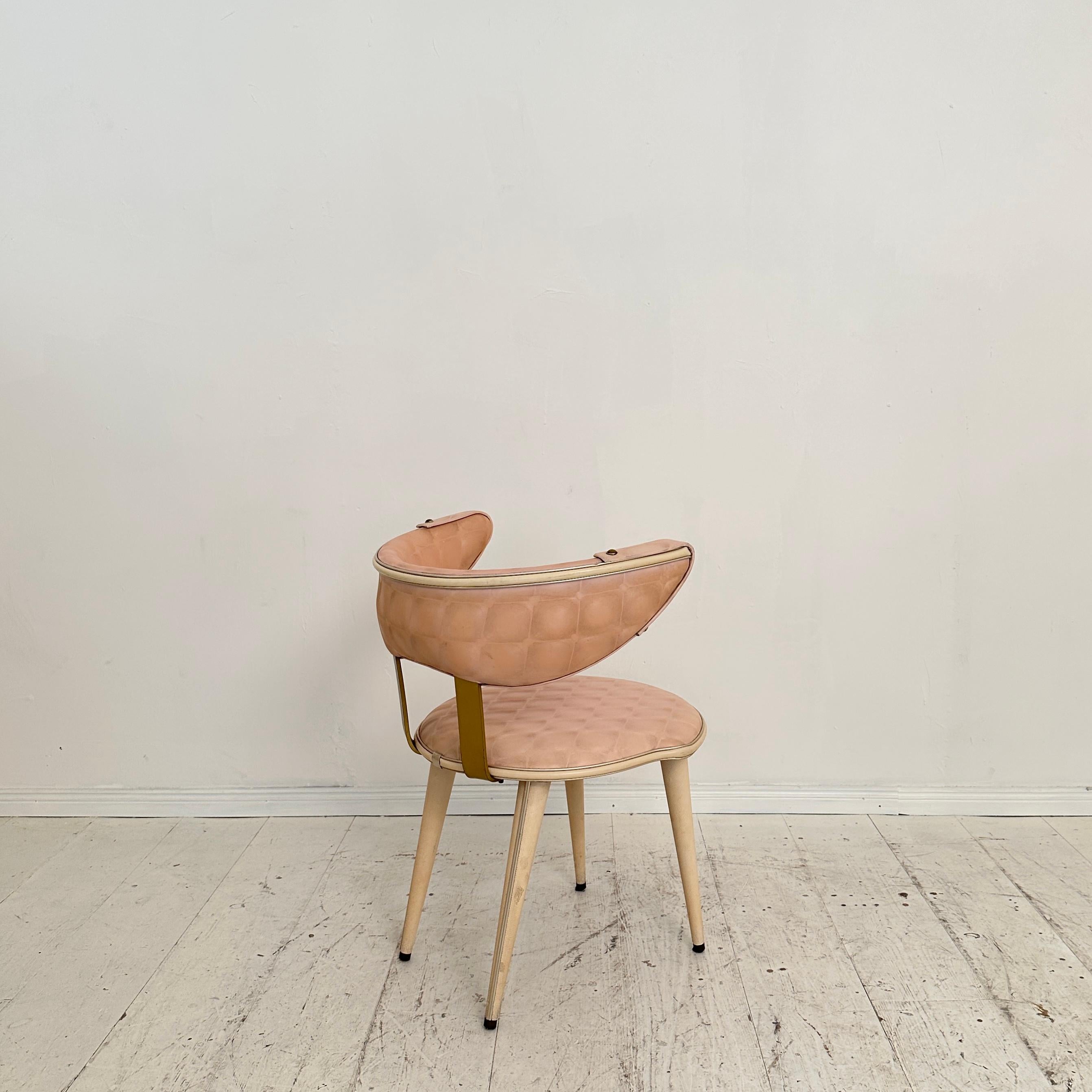 Pair of Mid Century Armchairs by Umberto Mascagni, light pink and white, 1954 For Sale 9