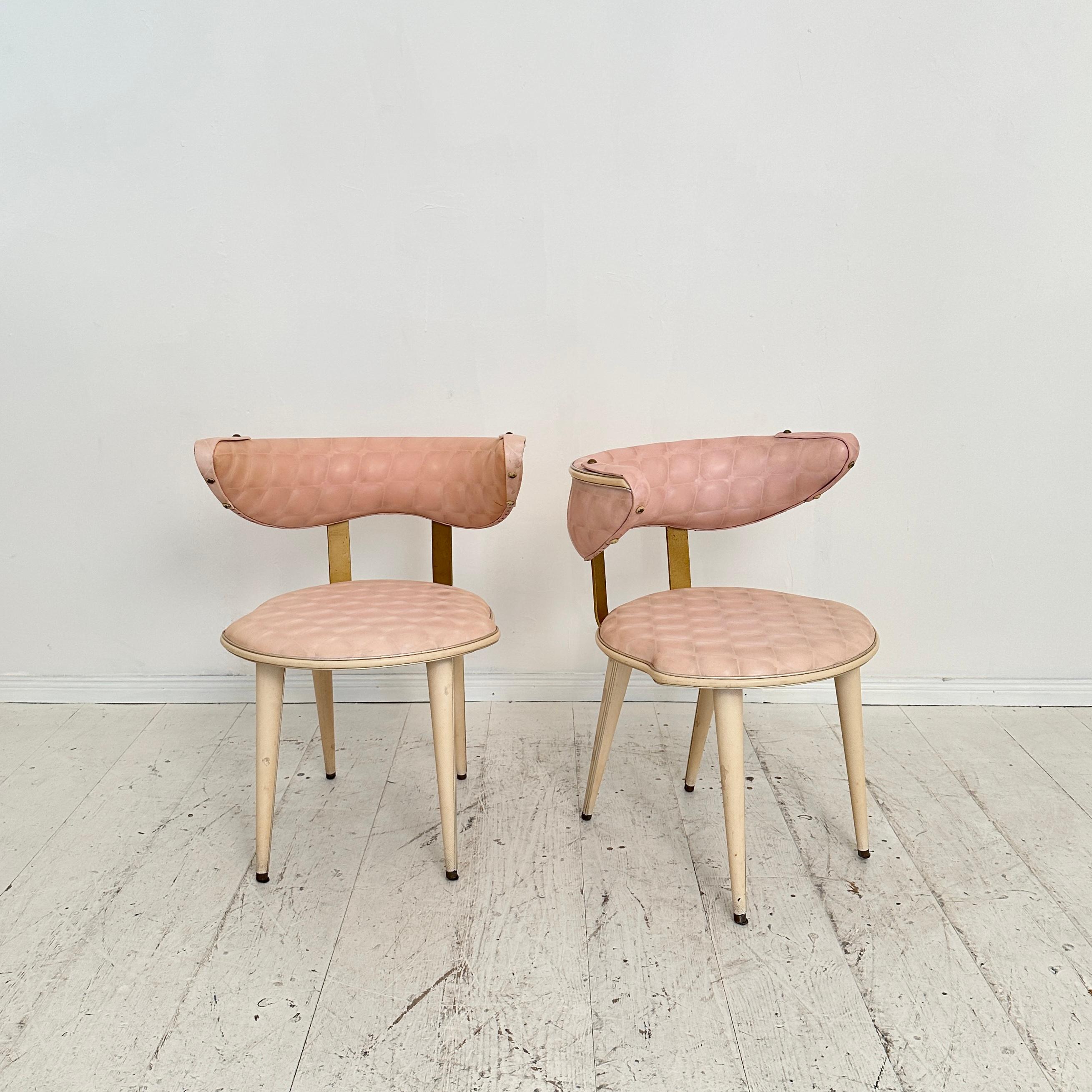 Pair of Mid Century Armchairs by Umberto Mascagni, light pink and white, 1954 For Sale 1
