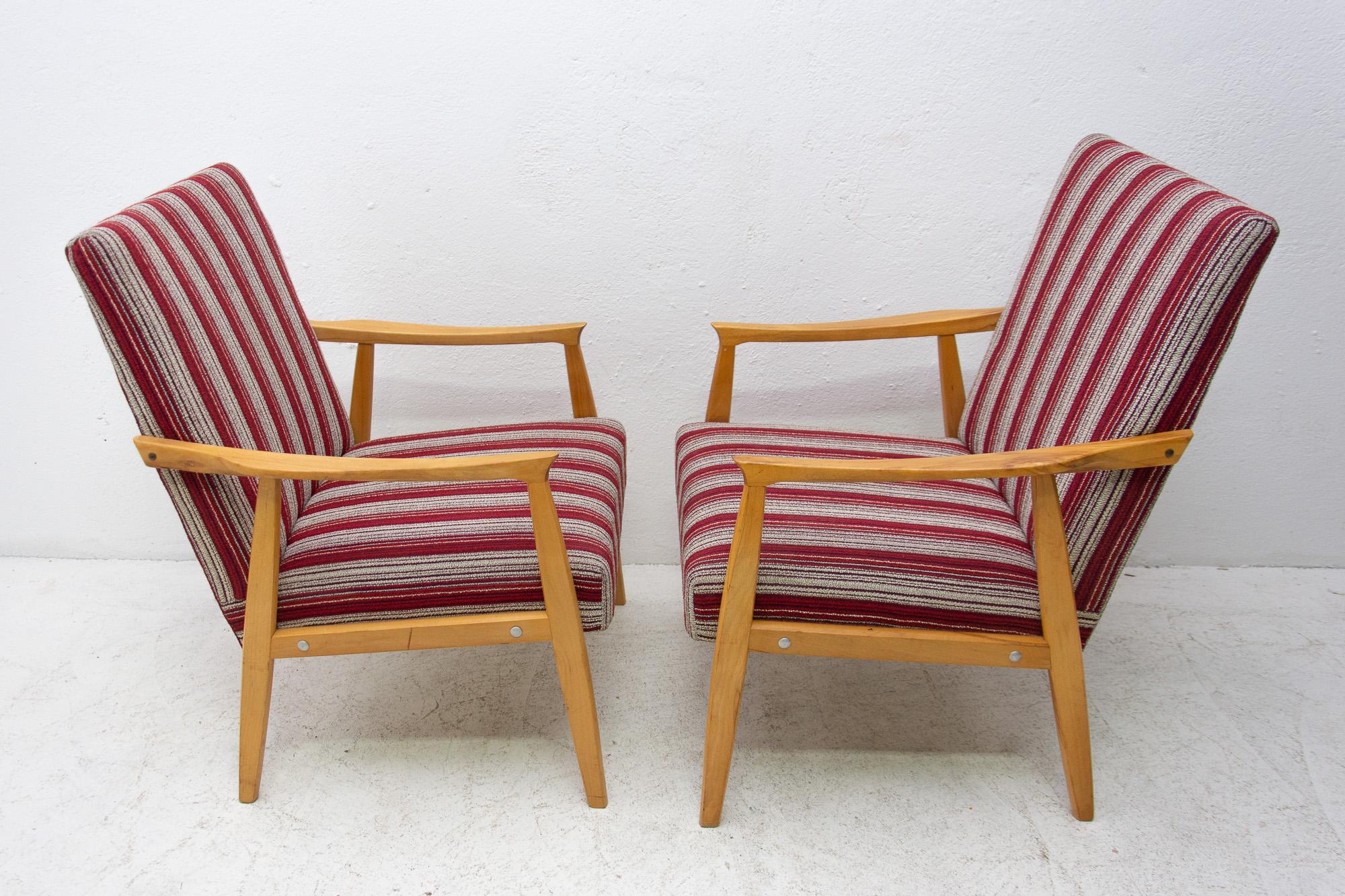  Ein Paar Sessel aus der Mitte des Jahrhunderts, Tschechoslowakei, 1960er Jahre im Angebot 2