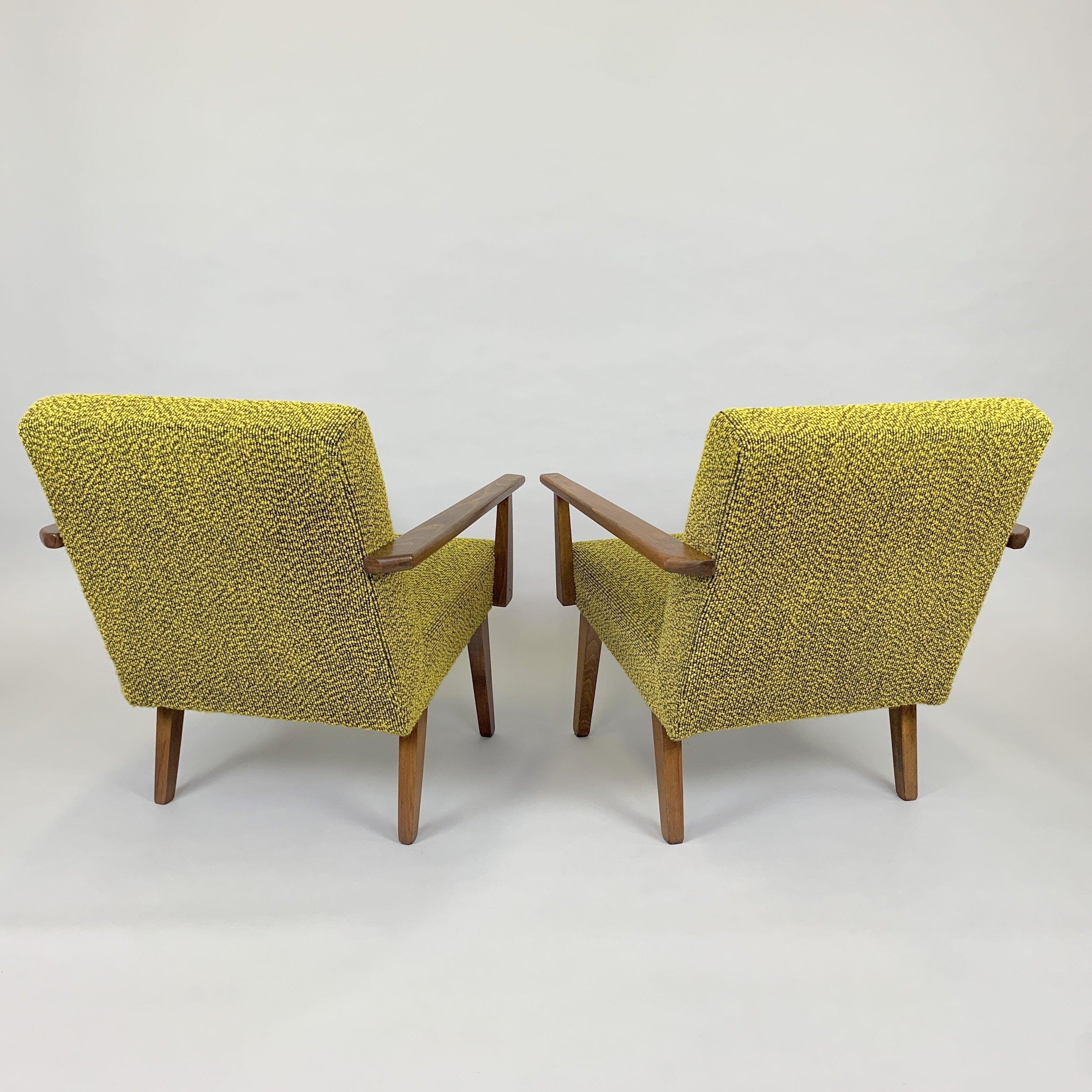 Mid-Century Modern Pair of Midcentury Armchairs, Czechoslovakia, 1960s For Sale