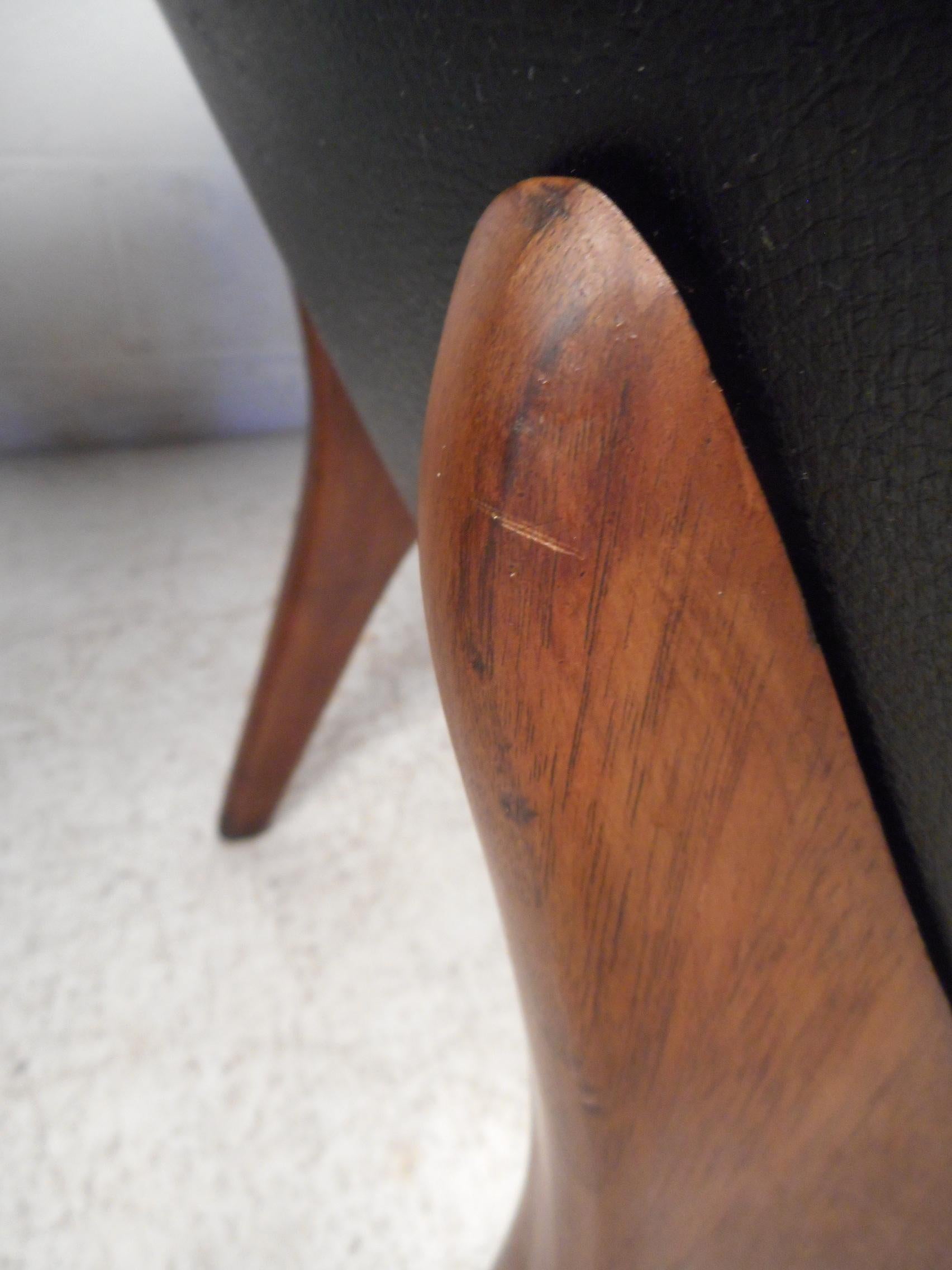 Pair of Midcentury Armchairs 7
