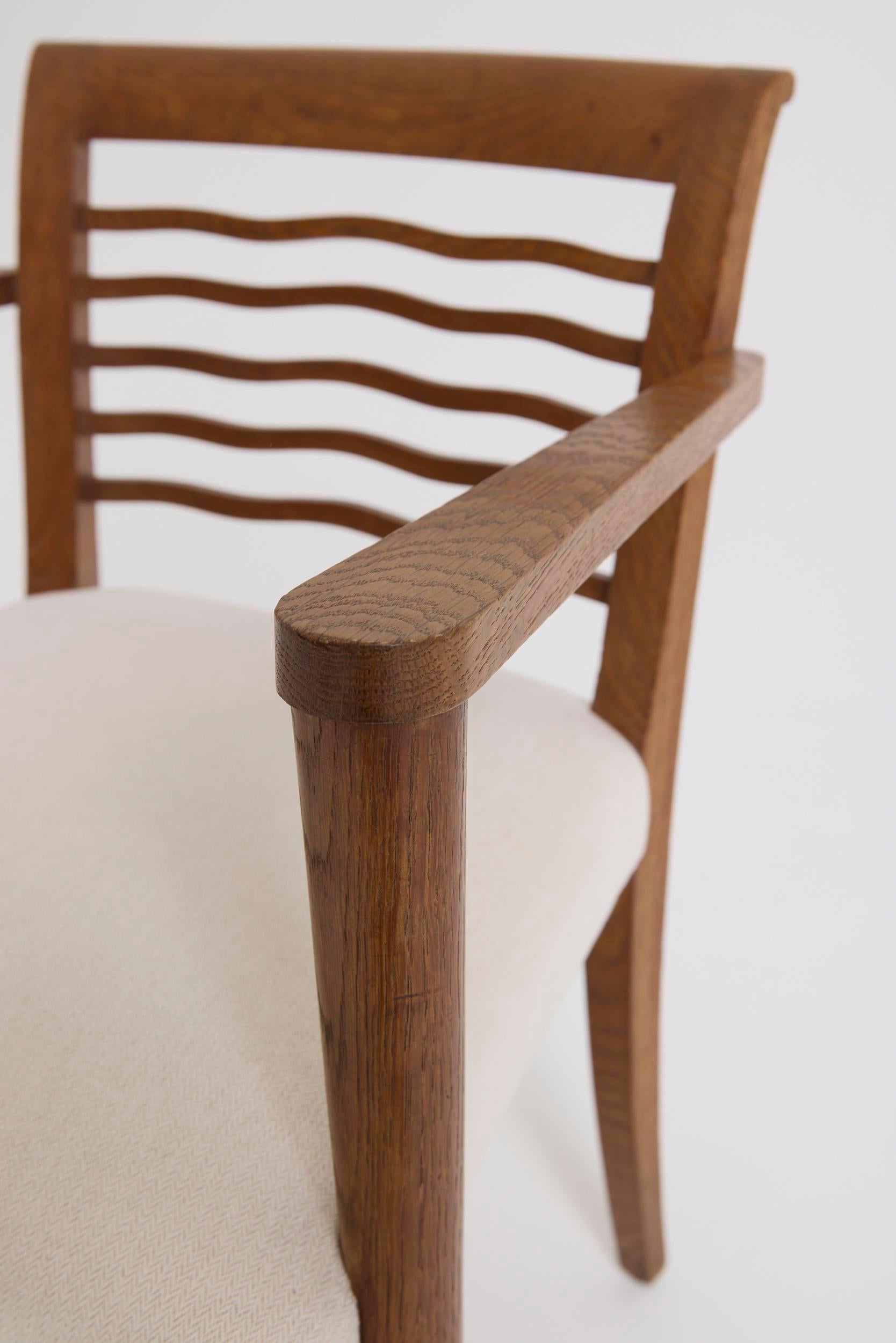 Coppia di poltrone di metà secolo in vendita 9