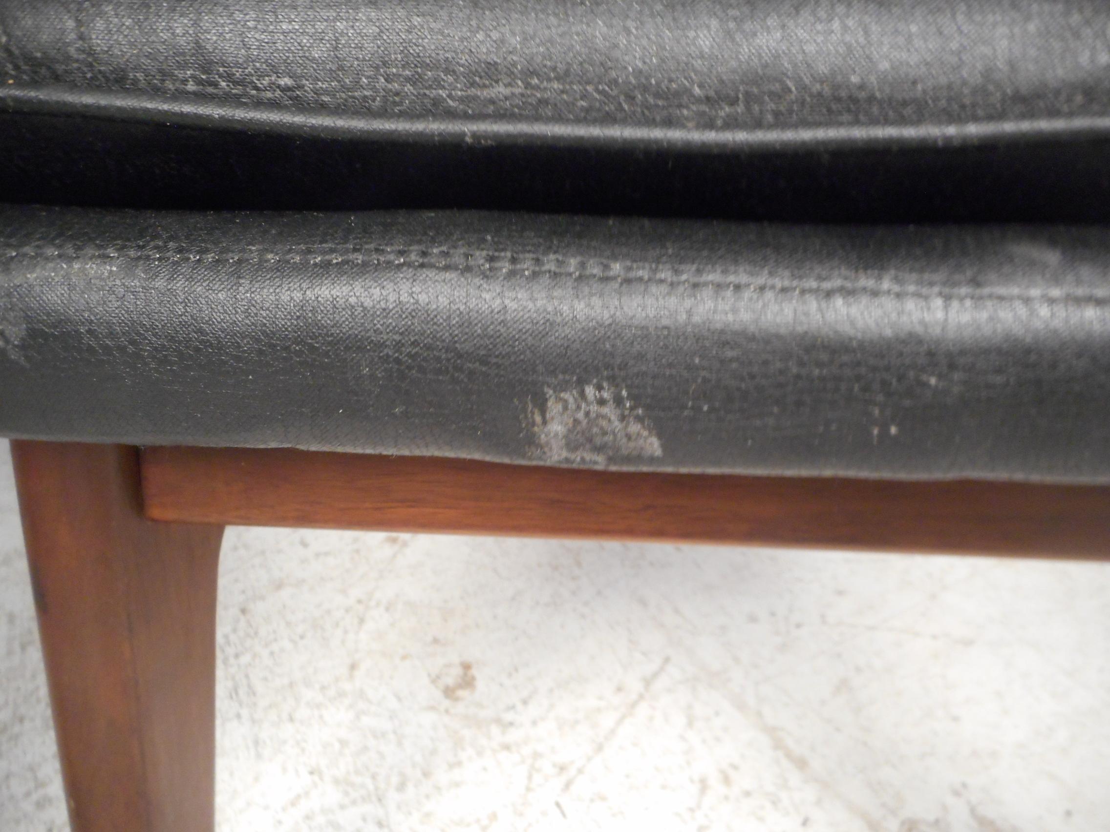 Pair of Midcentury Armchairs 2