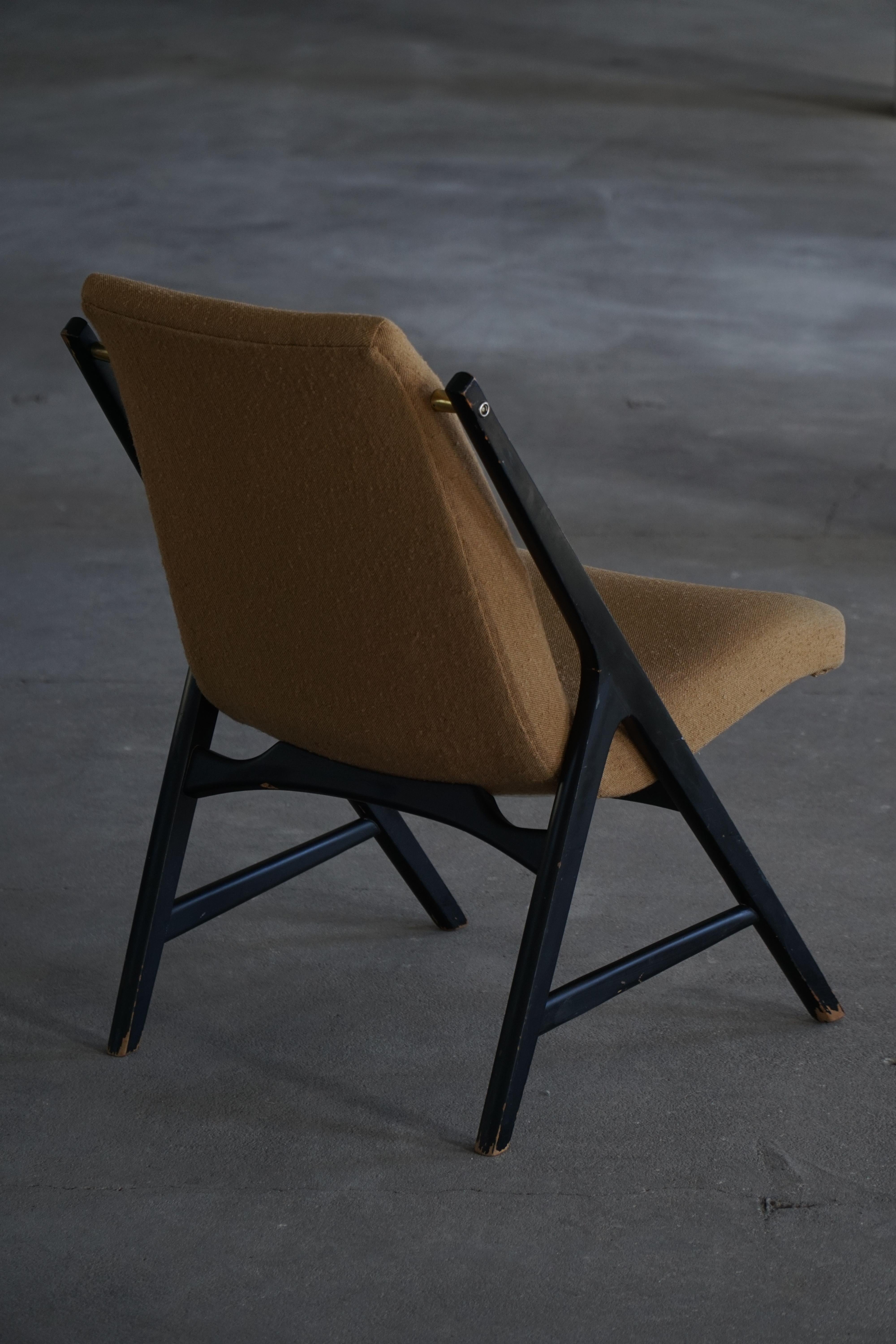 Scandinave Paire de fauteuils en bouclé du milieu du siècle dernier, Suède, 1960 en vente