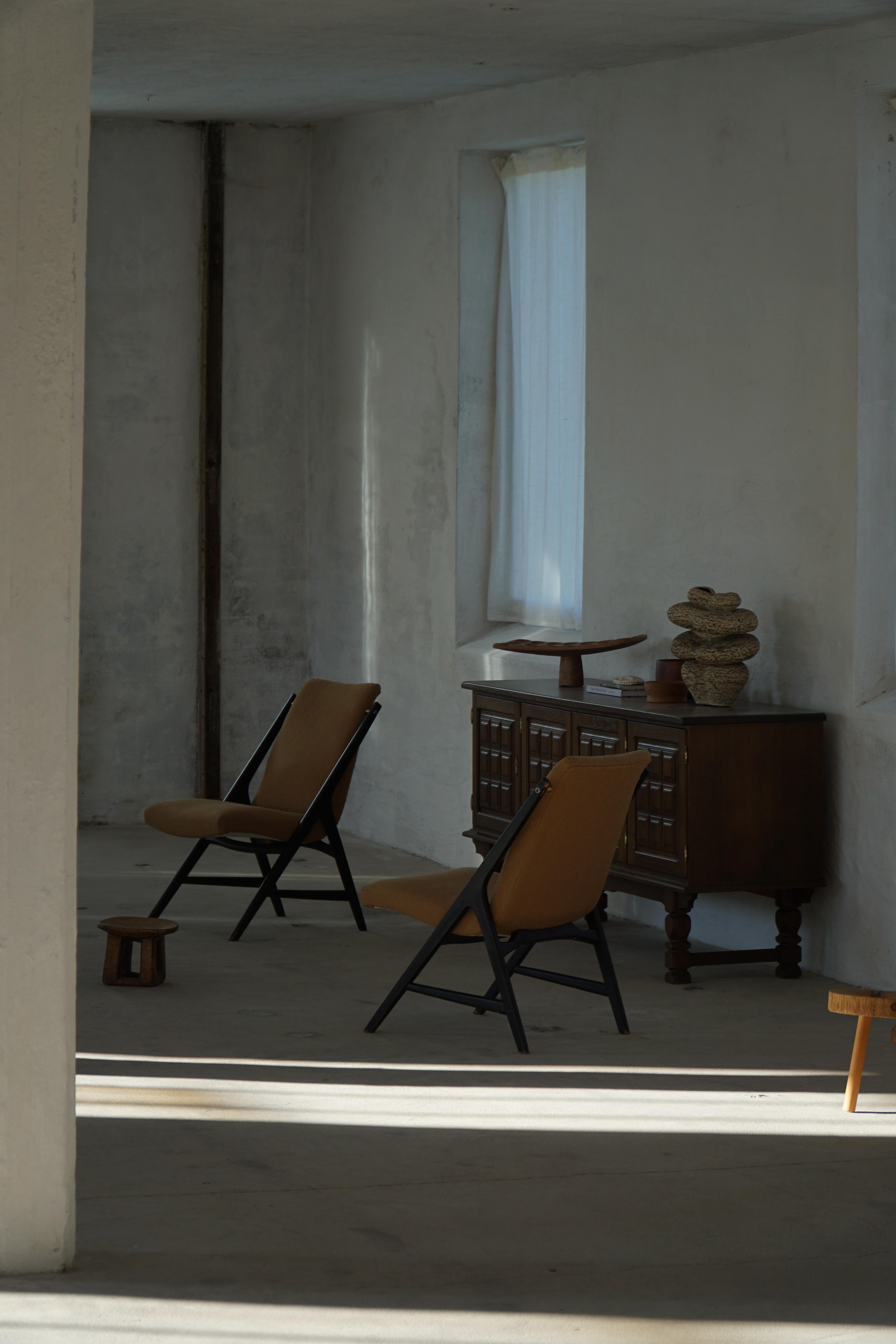 Paire de fauteuils en bouclé du milieu du siècle dernier, Suède, 1960 en vente 1