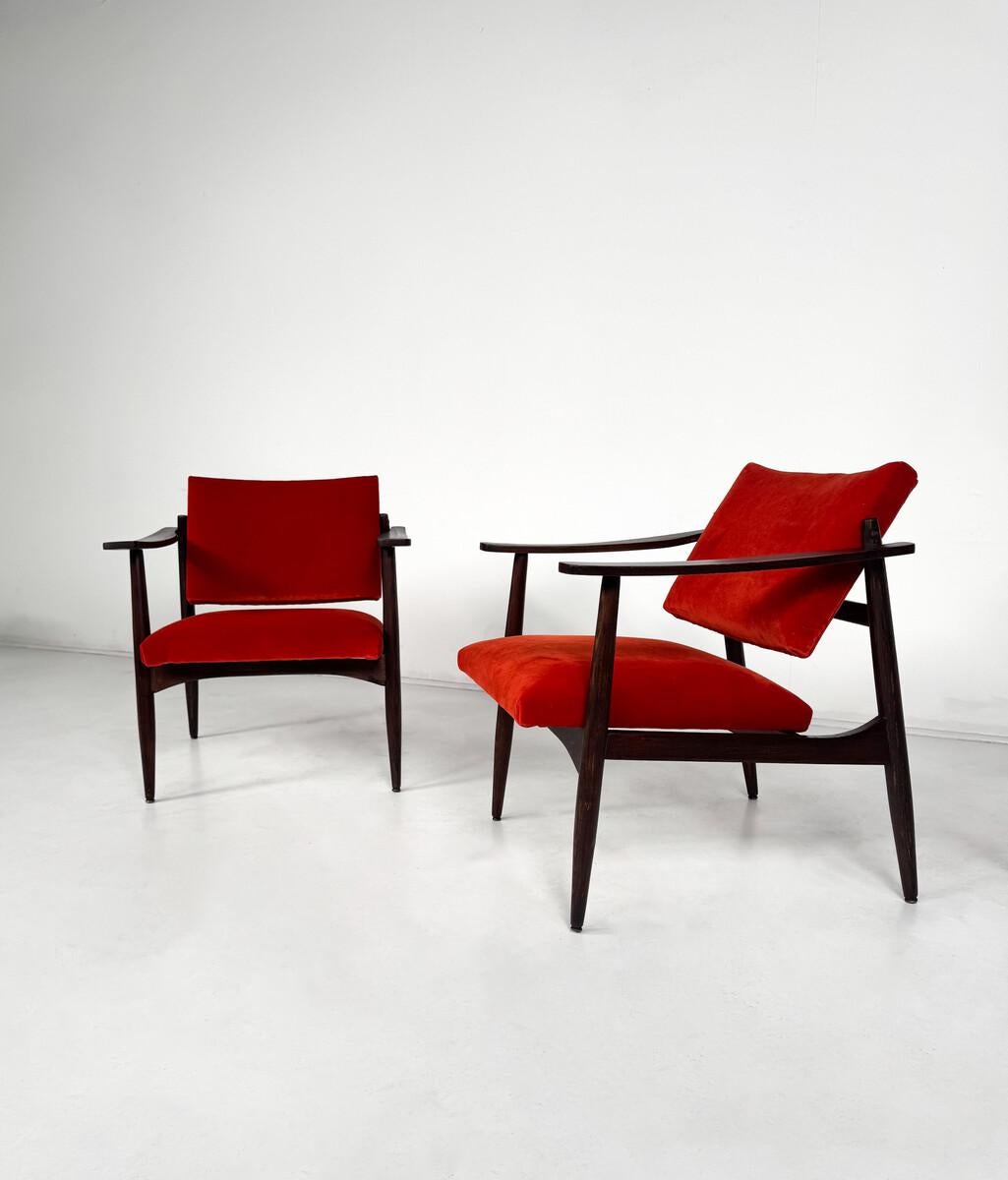 European Pair of Mid-Century Armchairs in the Style of Edmund Homa For Sale