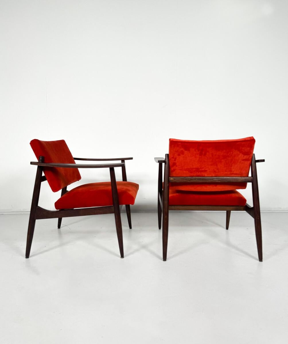 Fabric Pair of Mid-Century Armchairs in the Style of Edmund Homa For Sale
