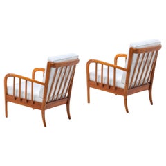 Pair of Mid-Century armchairs in the style of Paolo Buffa, Italy 1950s