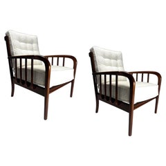 Pair of Mid-Century armchairs in the style of Paolo Buffa, Italy 1950s