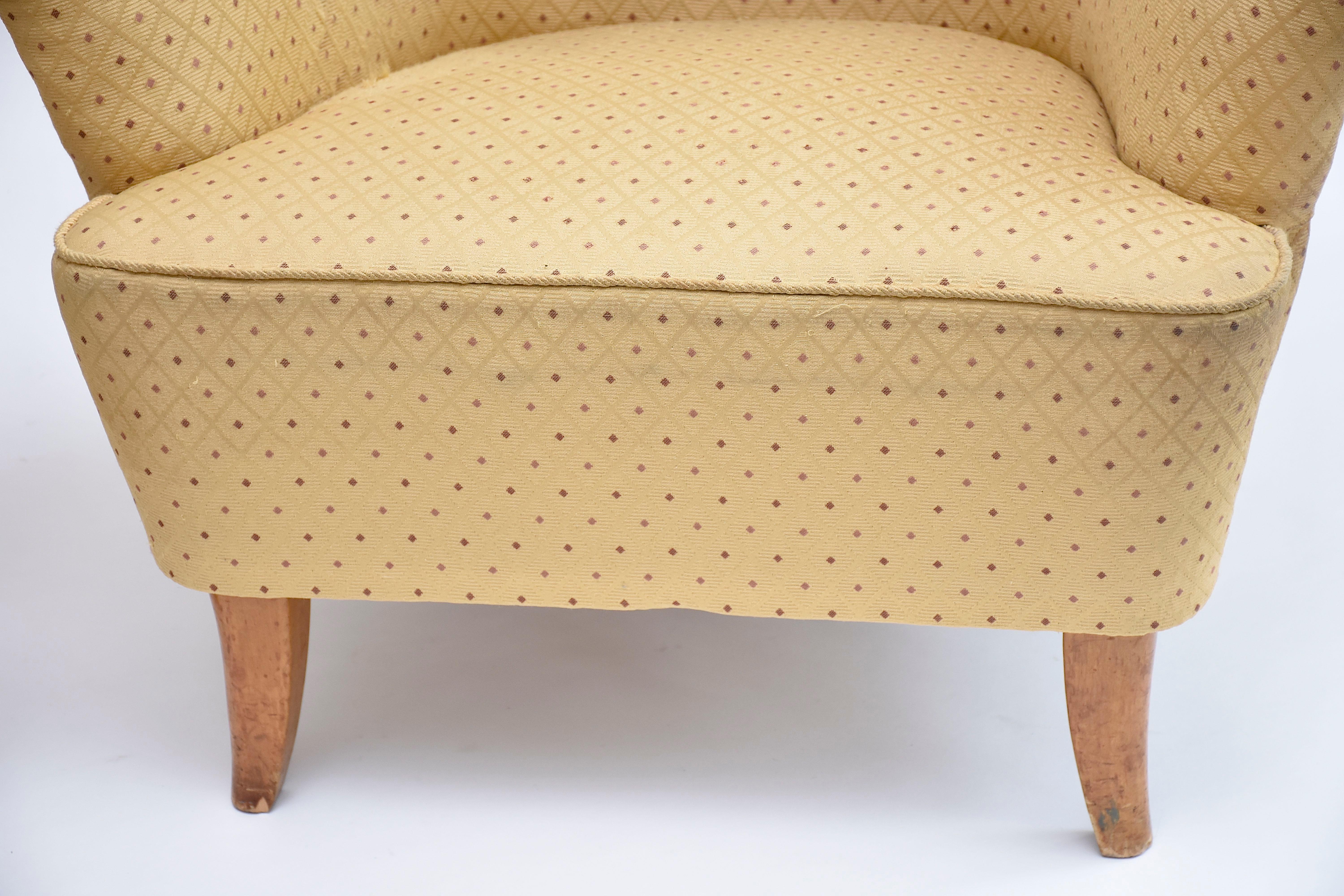 Bellissima e unica coppia di poltrone 'Laila' disegnate dal famoso designer finlandese Ilmari Lappalainen (1918-2006) per Asko nel 1948 - azienda di mobili di alta qualità.
Questo iconico paio è dotato di tessuto originale.
Le sedie sono in buone
