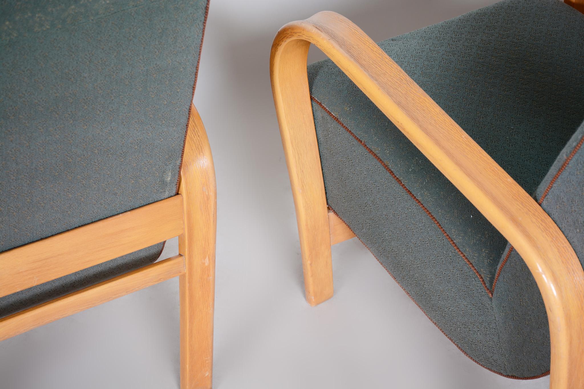 Pair of Mid Century Armchairs Made in Czechia 1930s, Collaboration with Halabala For Sale 3