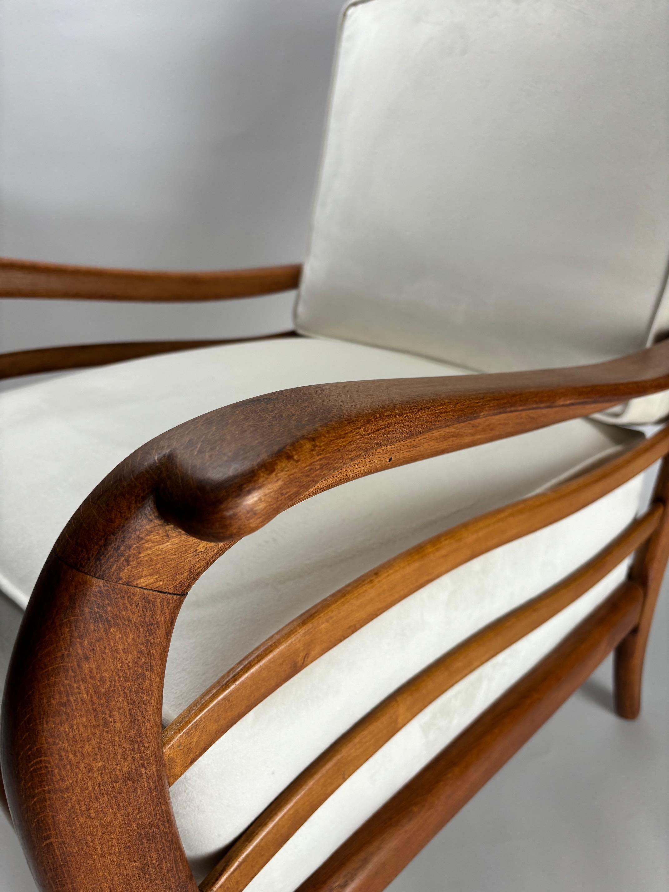 Milieu du XXe siècle Paire de fauteuils du milieu du siècle, style Paolo Buffa, Italie années 1950 en vente