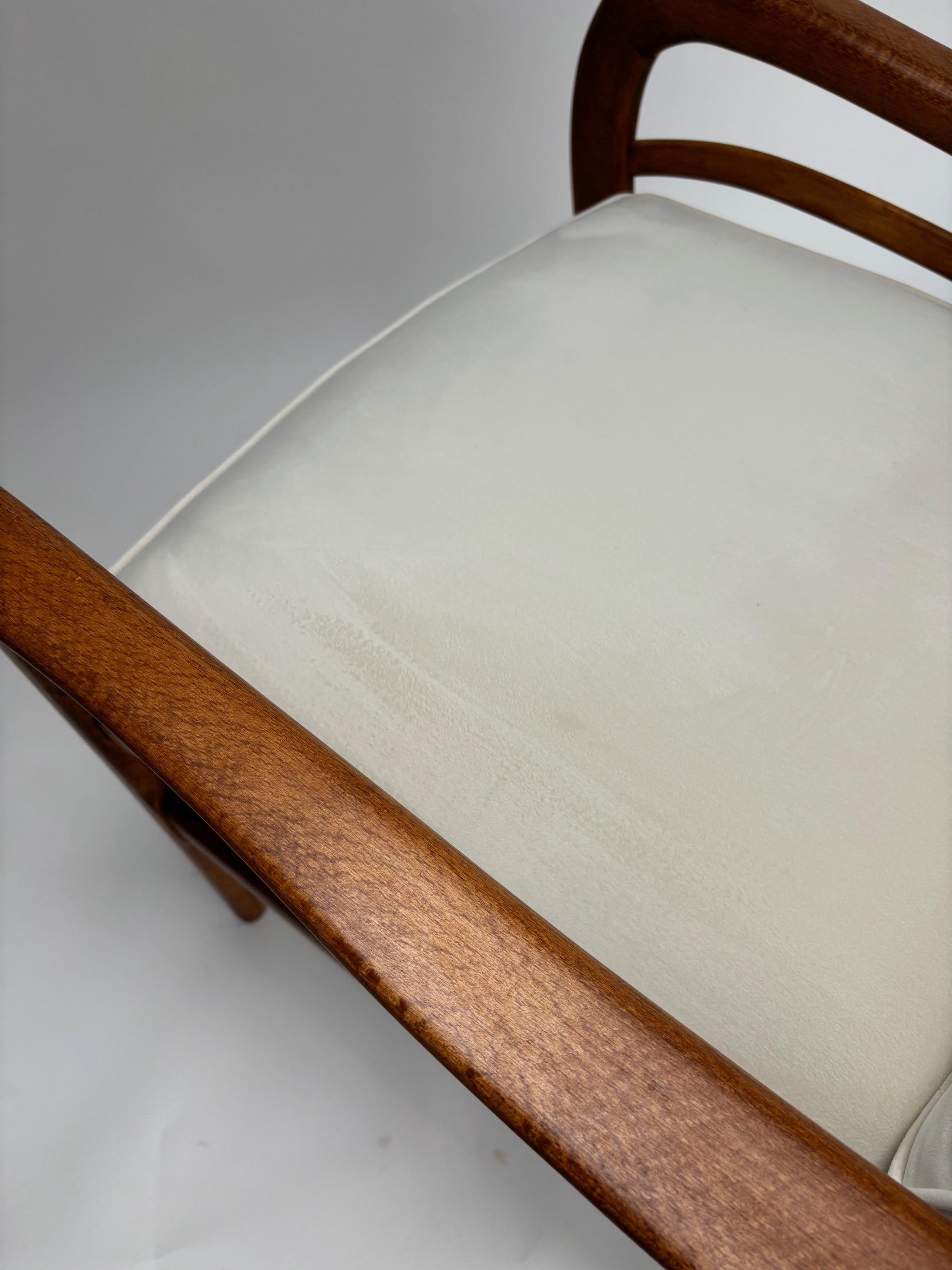 Paire de fauteuils du milieu du siècle, style Paolo Buffa, Italie années 1950 en vente 2