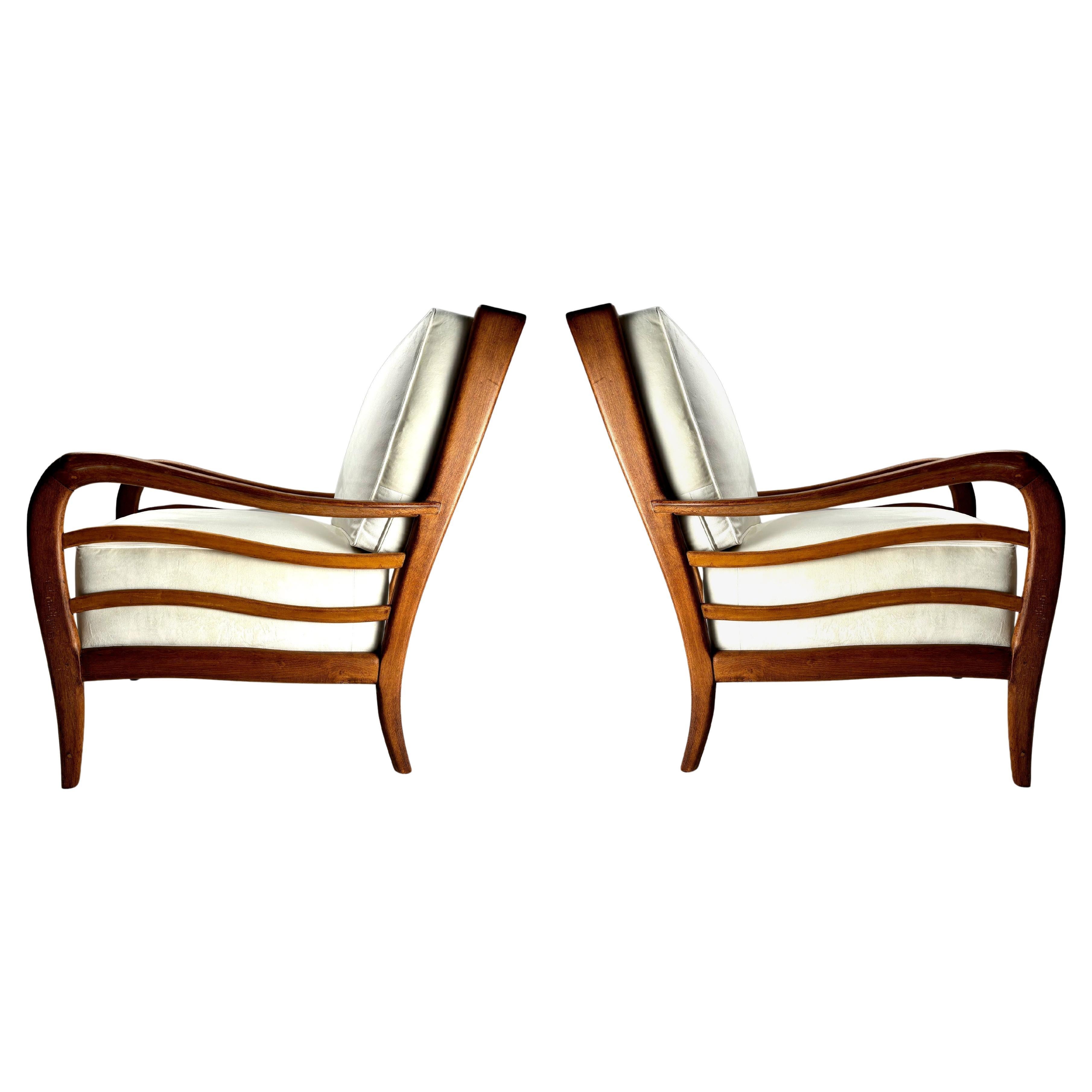 Paire de fauteuils du milieu du siècle, style Paolo Buffa, Italie années 1950