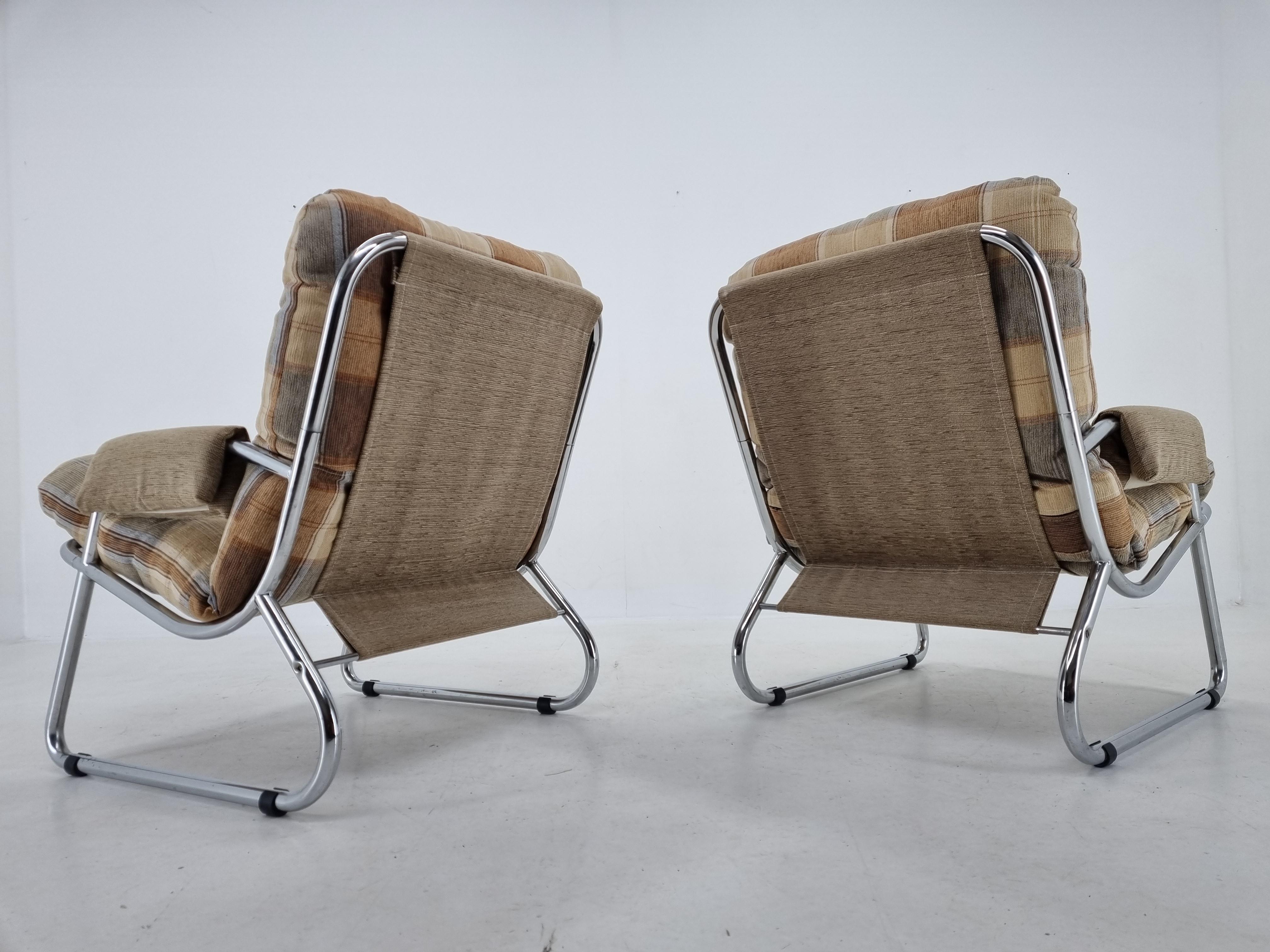 English Pair of Mid Century Armchairs, Peter Hoyte, 1970s For Sale