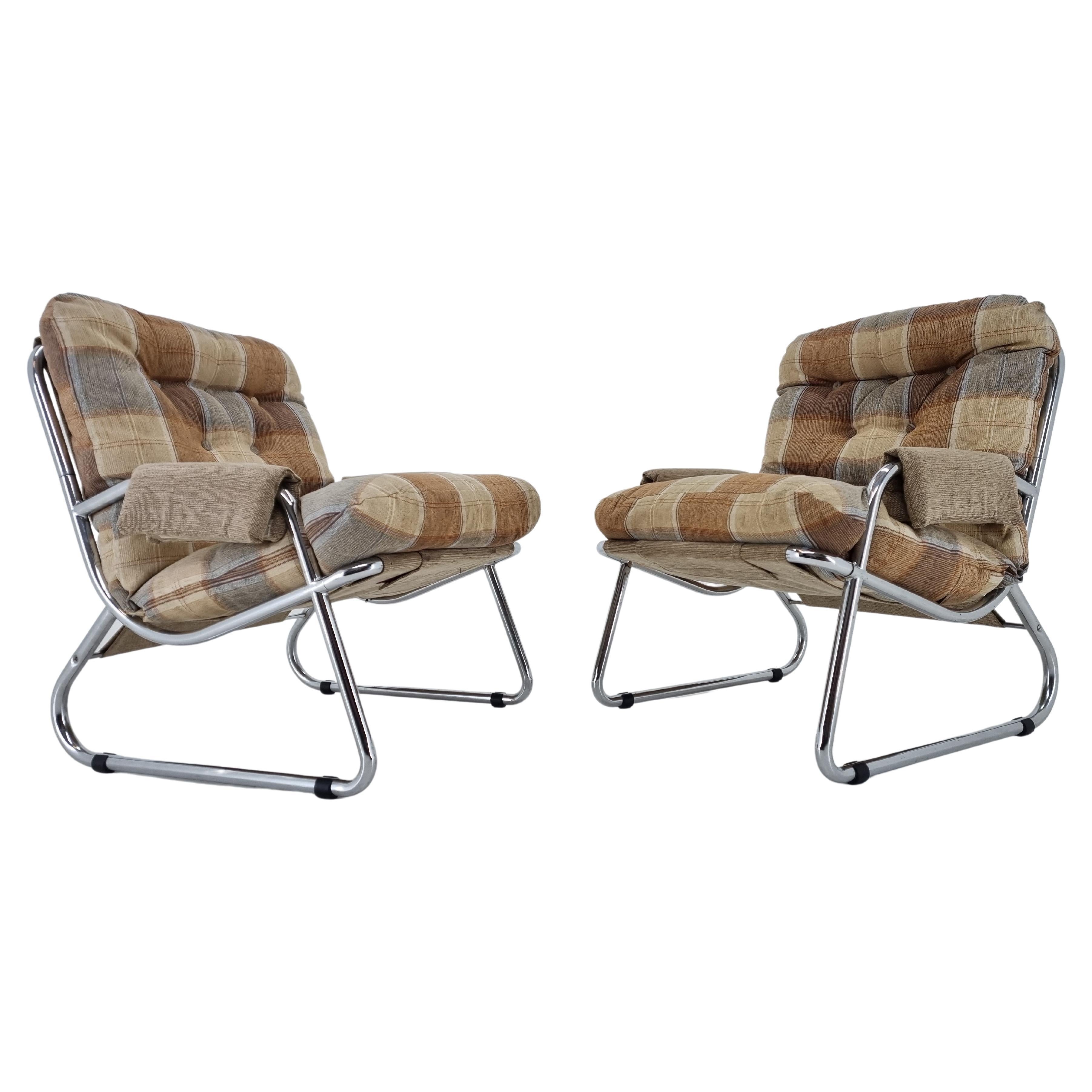 Pair of Mid Century Armchairs, Peter Hoyte, 1970s For Sale