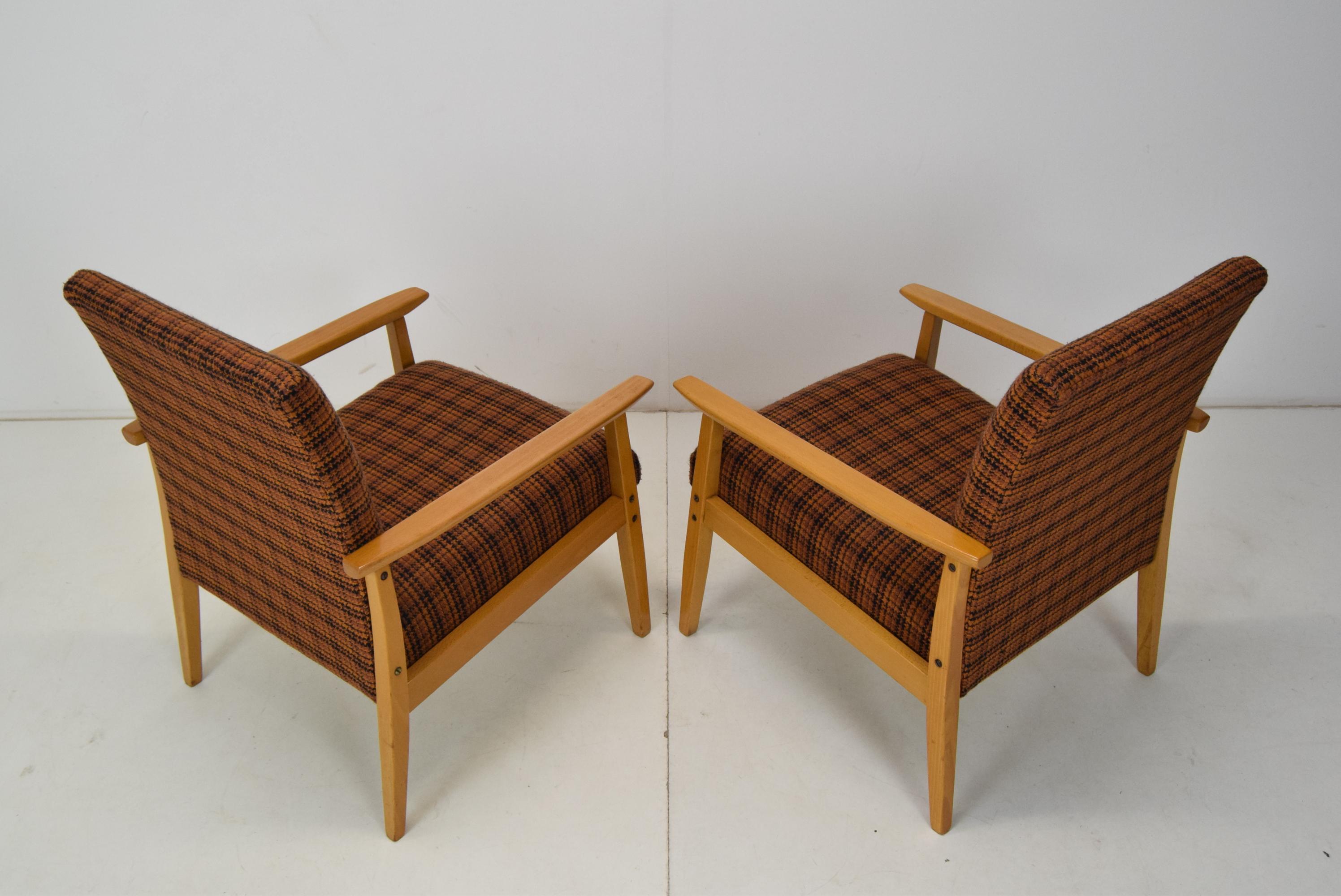 Pair of Mid-Century Armchairs/Ton, 1975 In Good Condition For Sale In Praha, CZ