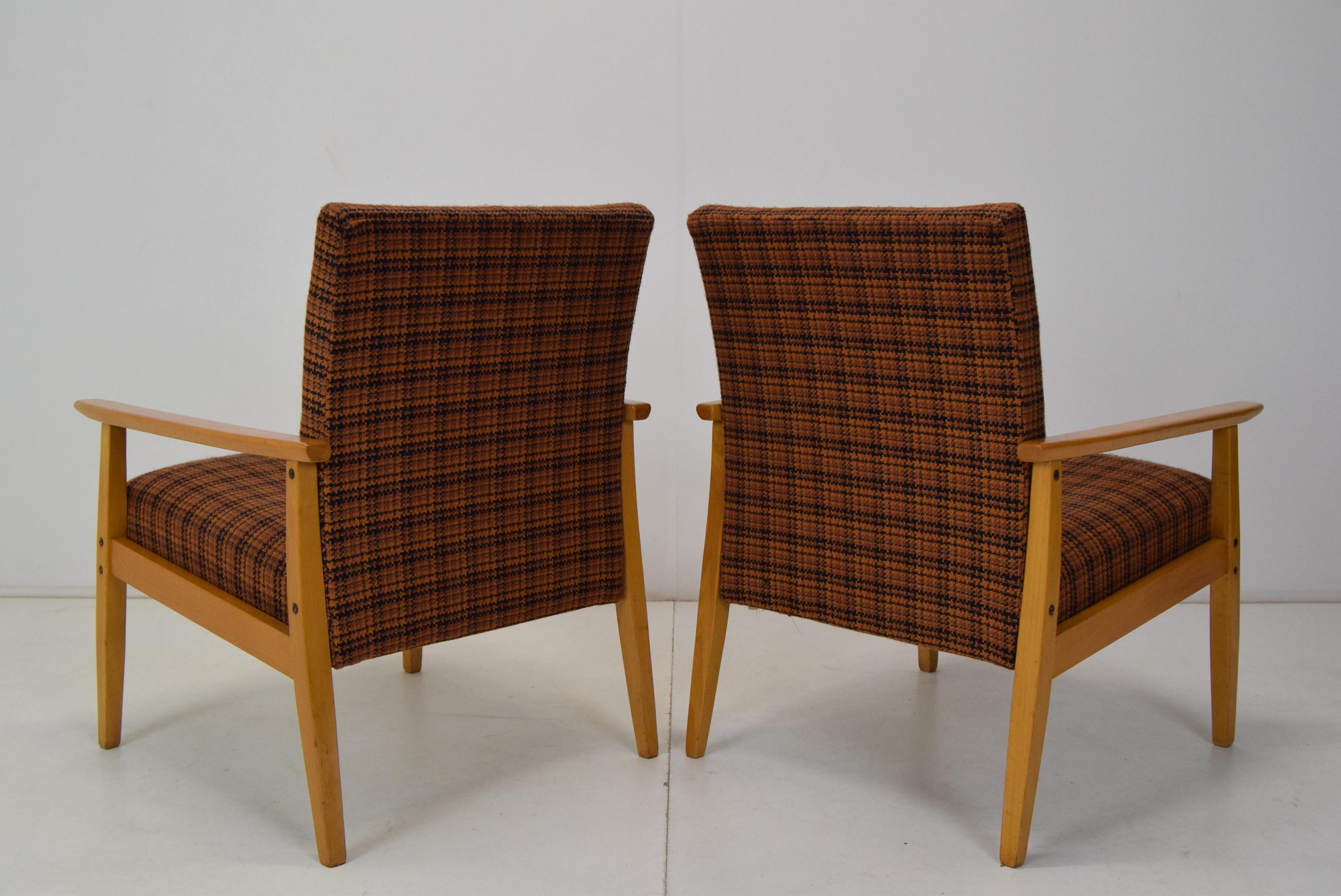 Pair of Mid-Century Armchairs/Ton, 1975 For Sale 1