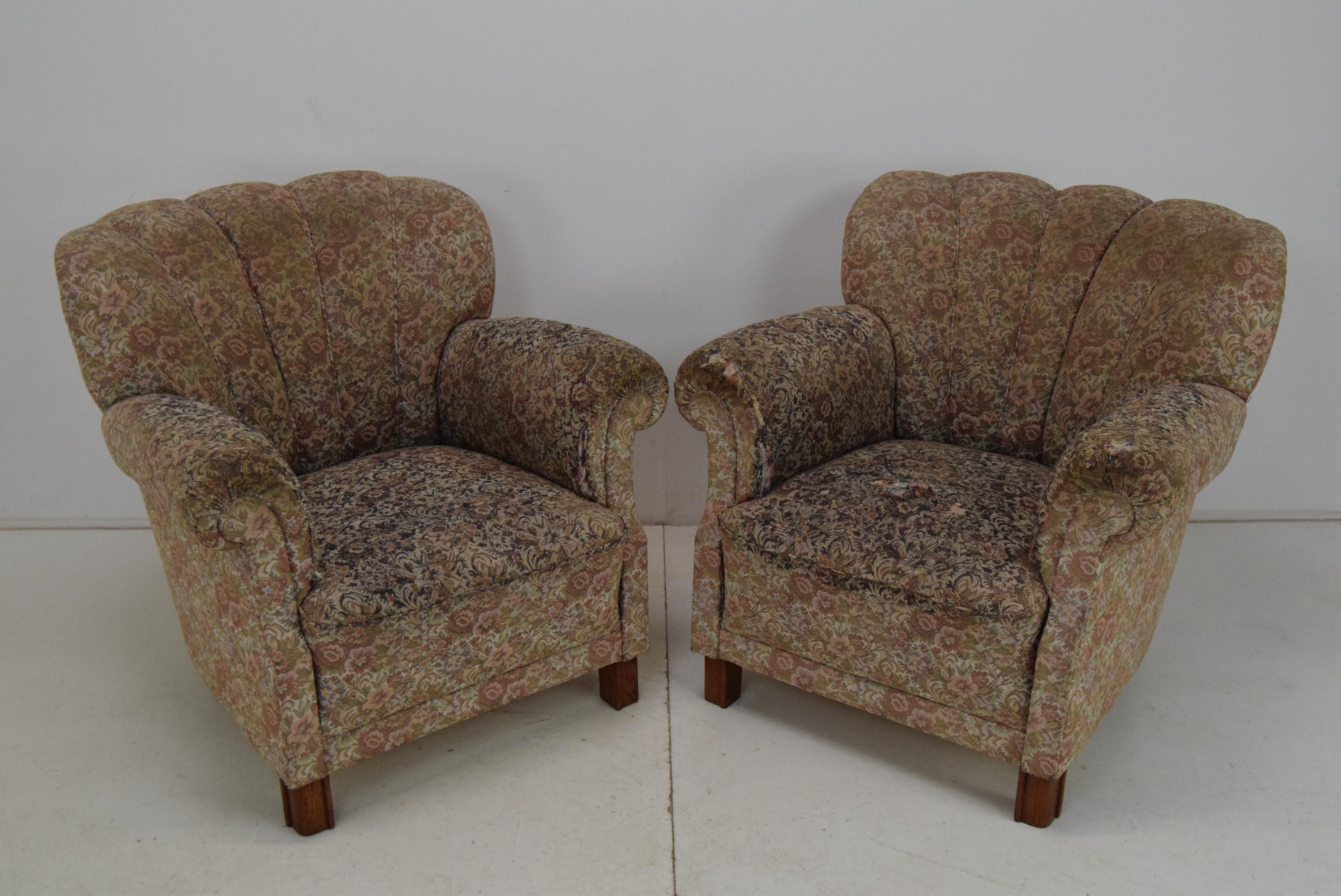 Czech Pair of Mid-Century Armchairs, 1950s For Sale
