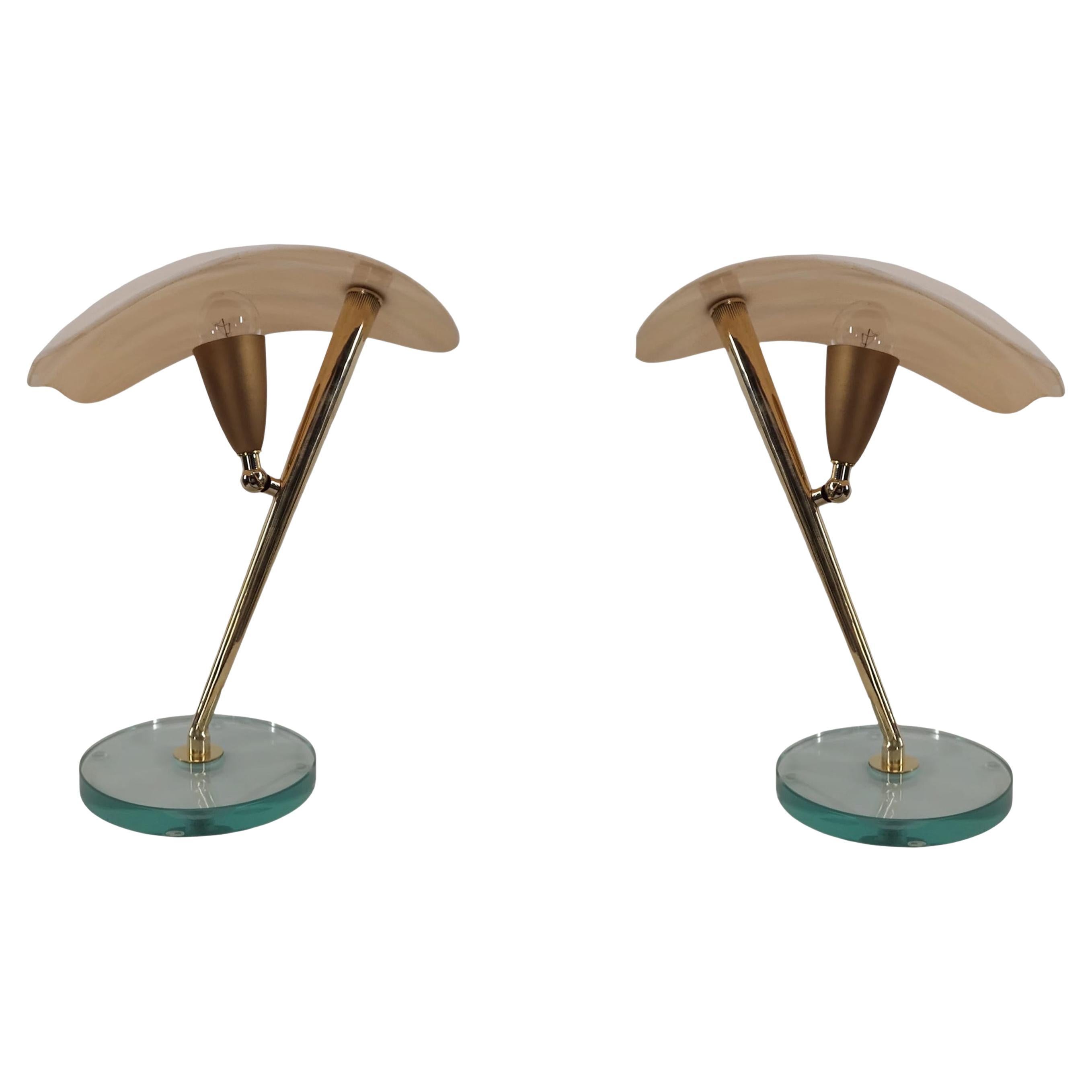Paire de lampes de table artistiques en verre et laiton du milieu du siècle, Italie, années 1950