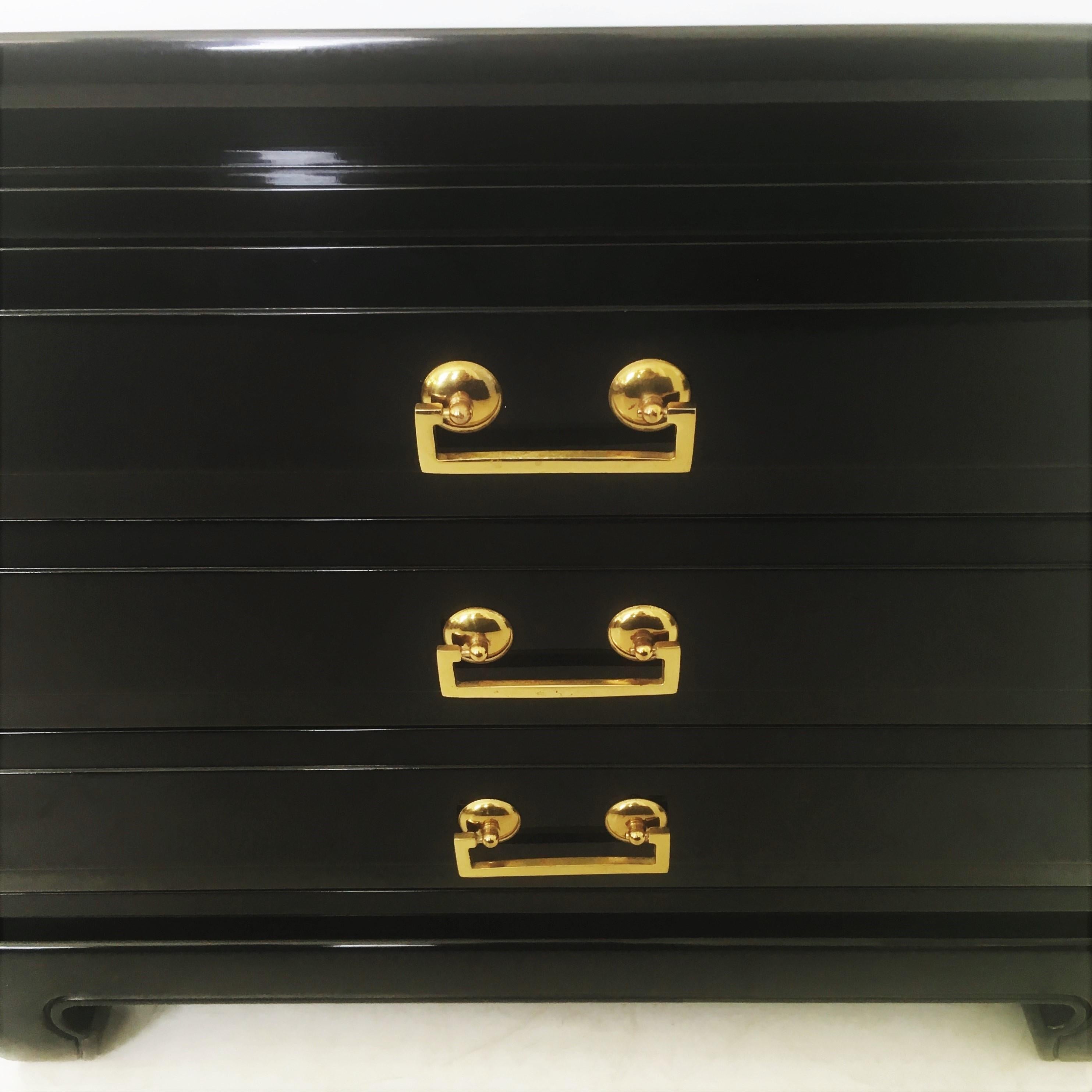 Brass Pair of Midcentury Asian Style Lacquered Three-Drawer Chests