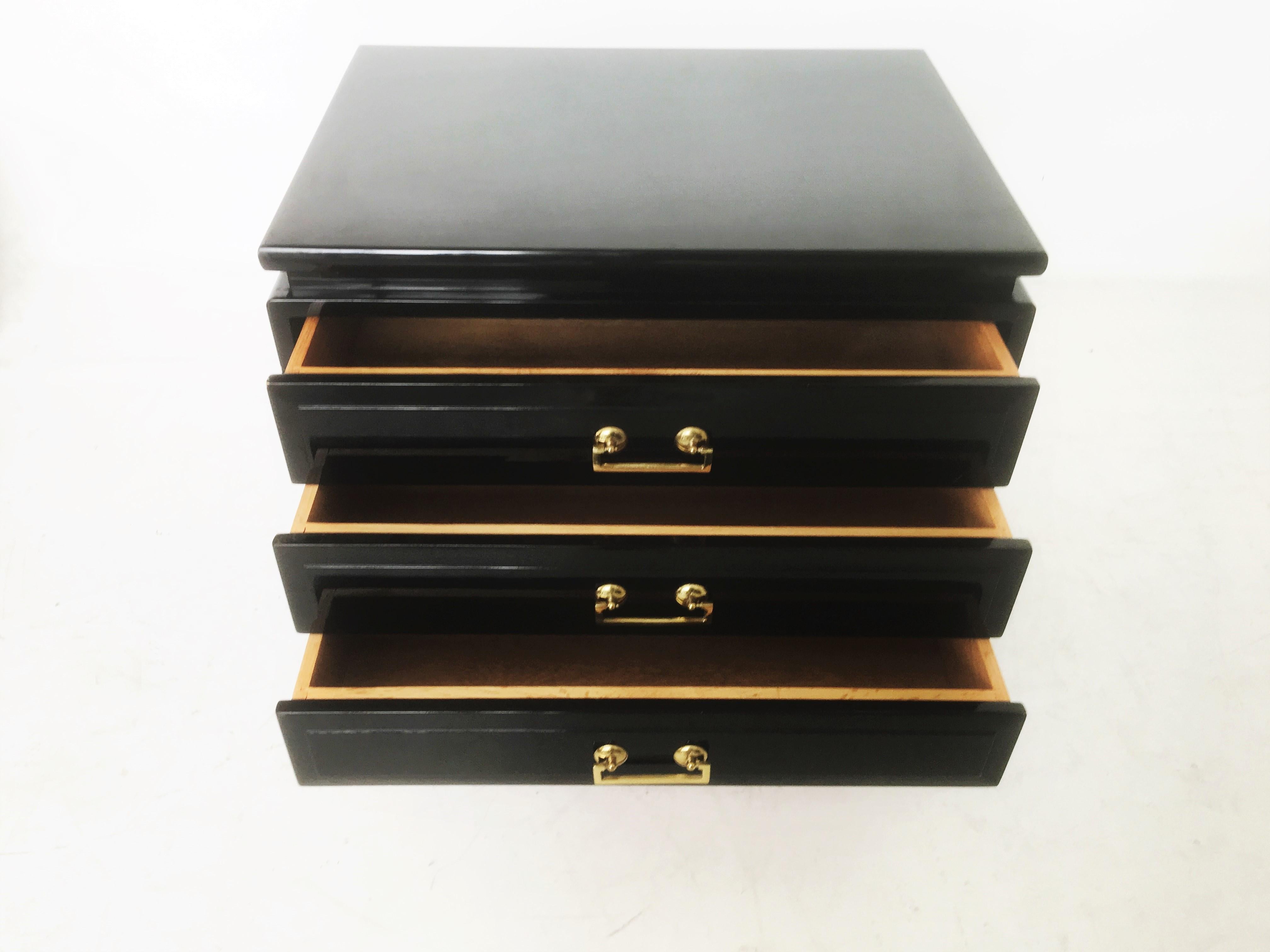 Pair of Midcentury Asian Style Lacquered Three-Drawer Chests 1