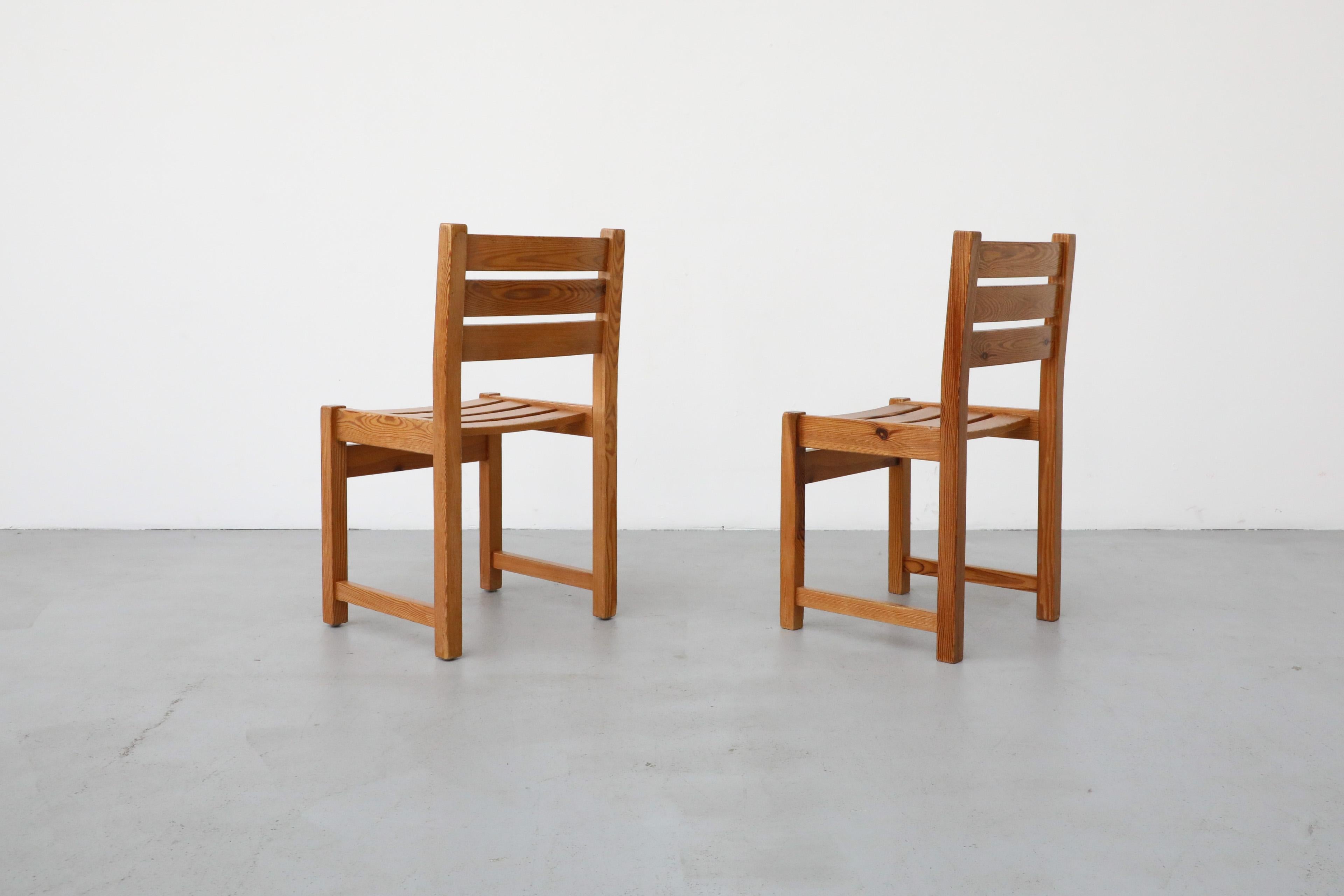 20th Century Pair of Mid-Century Ate van Apeldoorn Style Ladder Back Pine Chairs For Sale