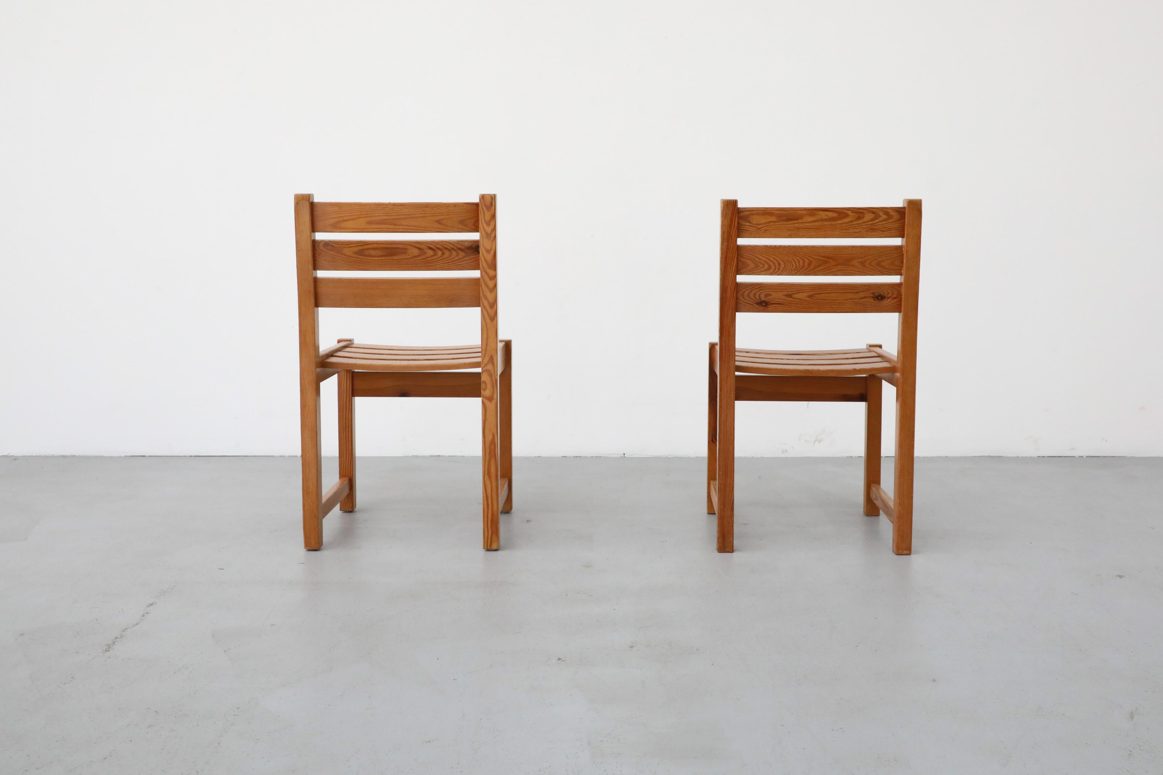 Pair of Mid-Century Ate van Apeldoorn Style Ladder Back Pine Chairs For Sale 1