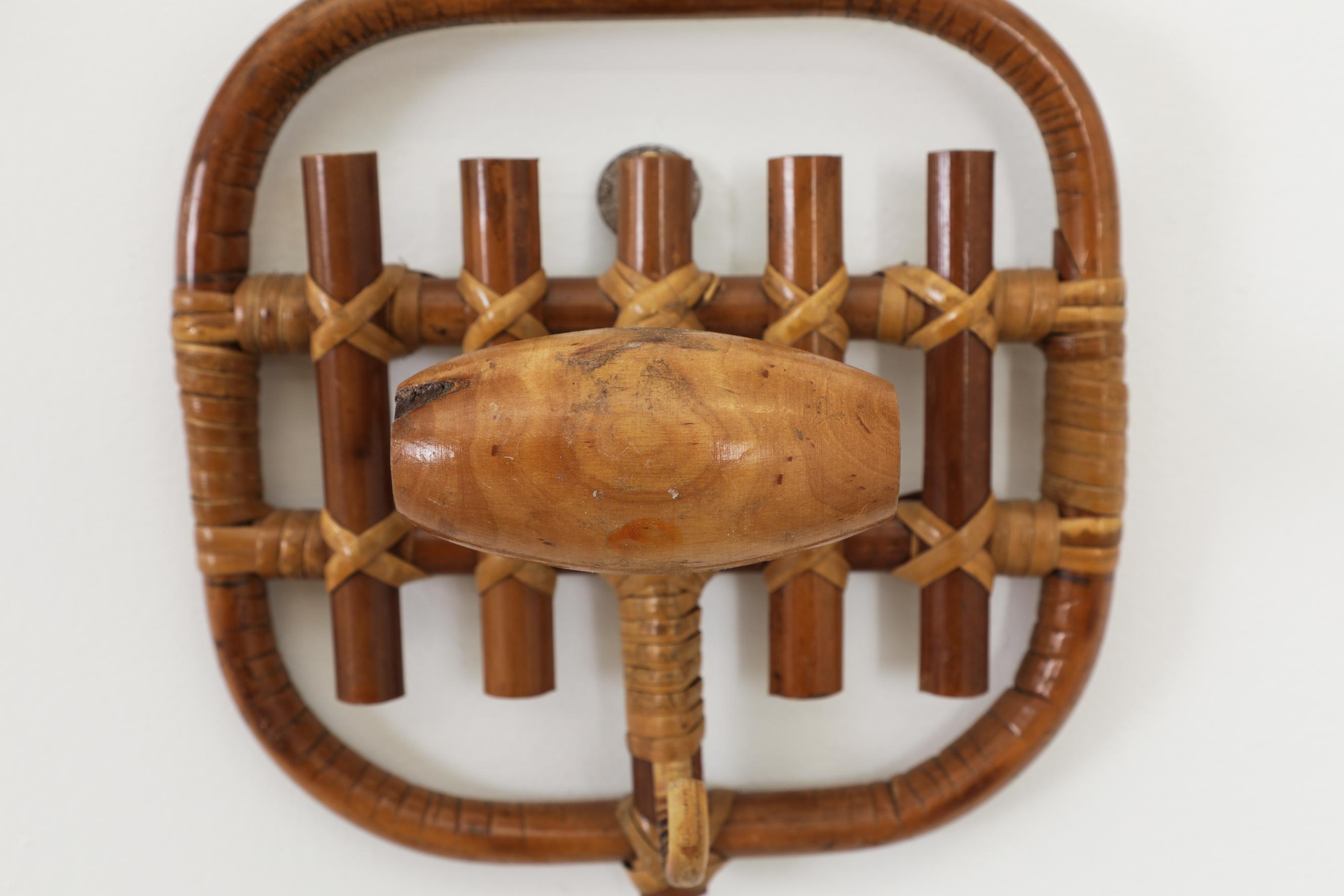 Pair of Mid-Century Bamboo and Wood Hooks Attributed to Vittorio Bonacina For Sale 6