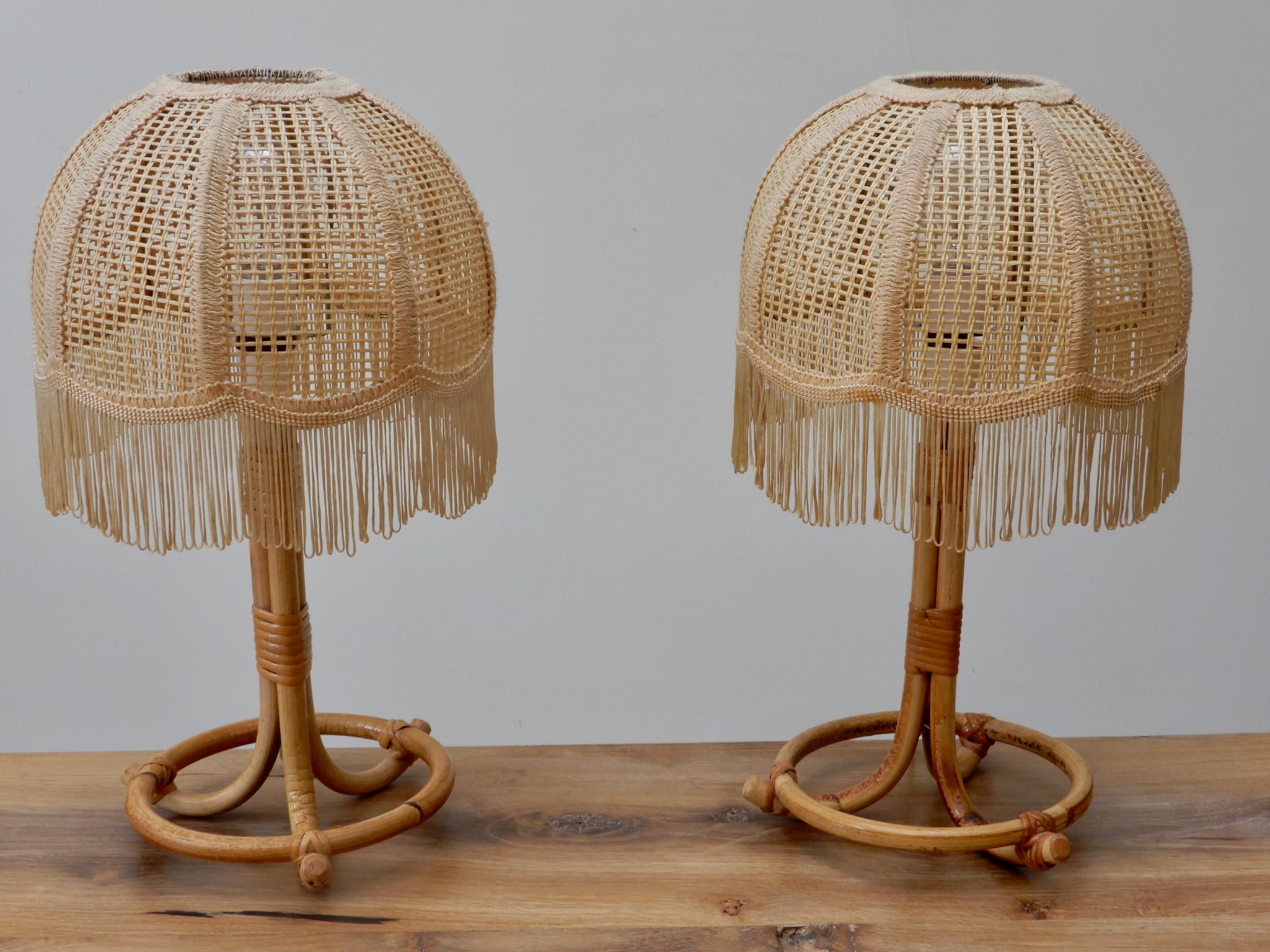 European Pair of Midcentury Bamboo Table Lamp with Fringe Shade