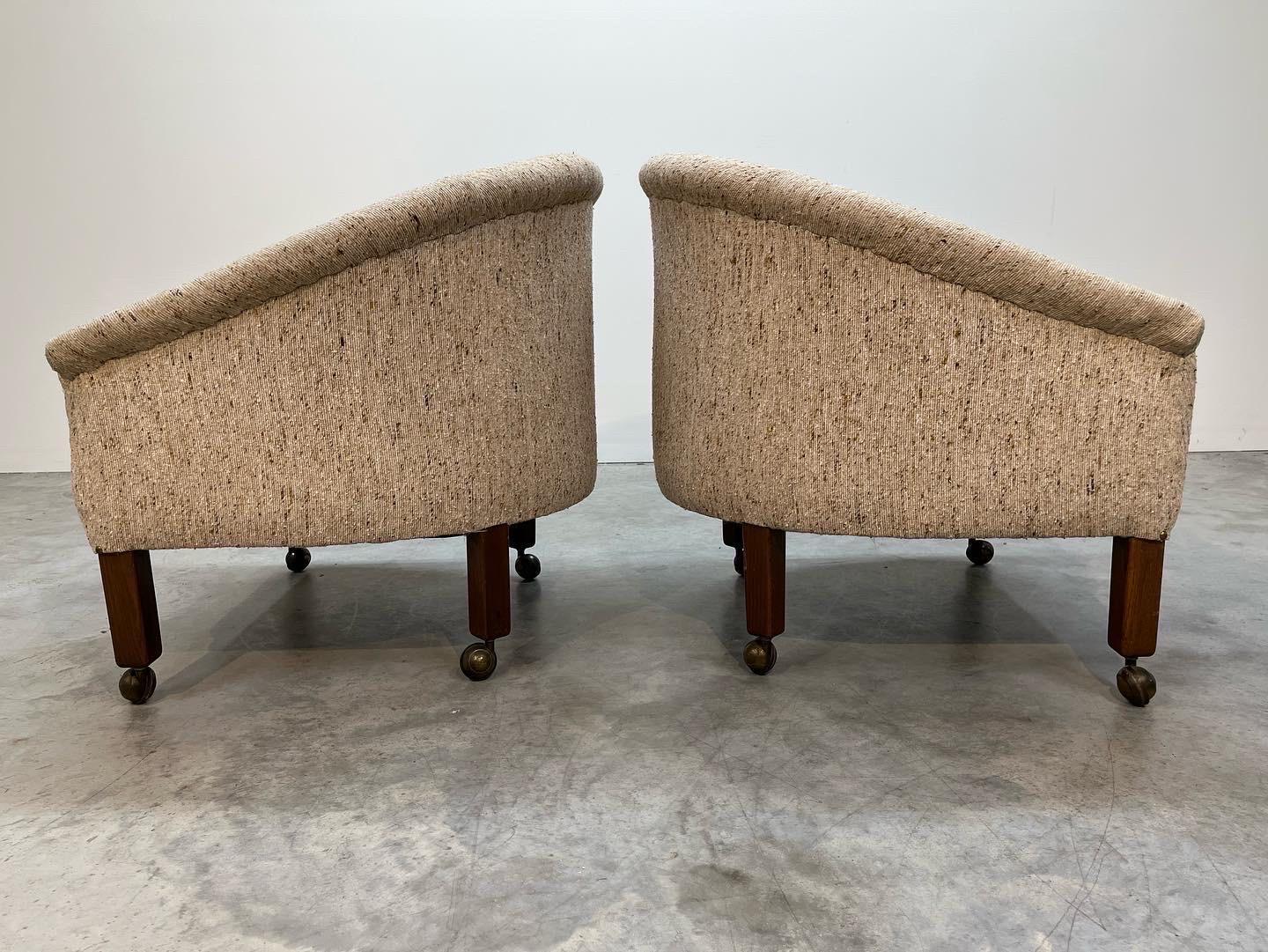 American Pair of Mid-Century Barrel Back Club Chairs After Milo Baughman by Flexsteel