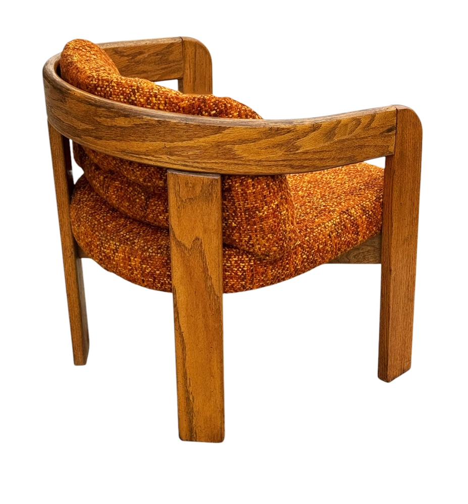 Mid-Century Modern Pair of Mid-Century Barrel Back Lounge Chairs in Oak after Lou Hodges For Sale