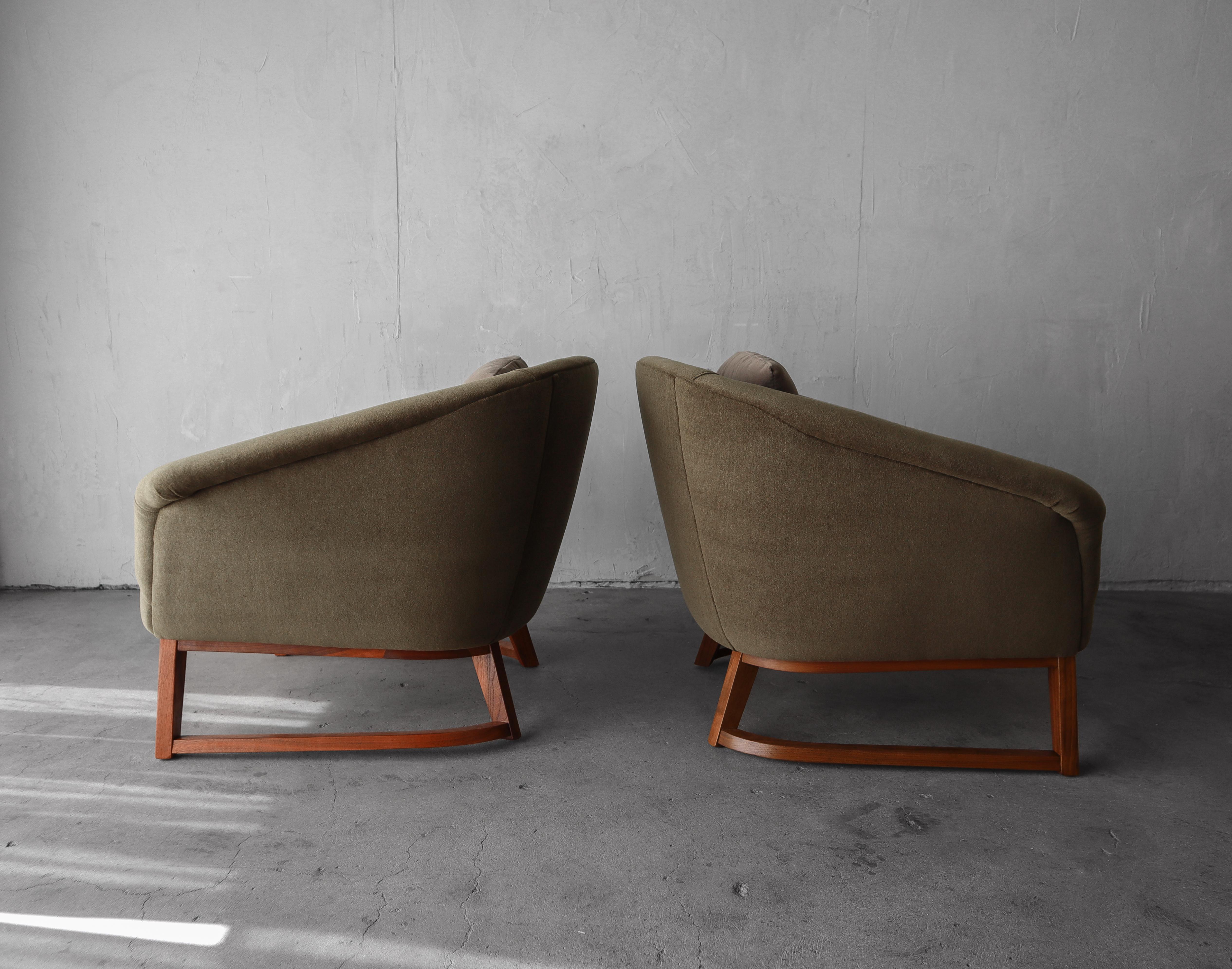 Paire de fauteuils de salon baril du milieu du siècle dernier par Jens Risom en vente 2
