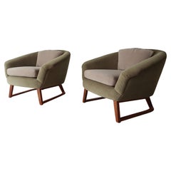 Pair of Mid Century Barrel Lounge Chairs by Jens Risom