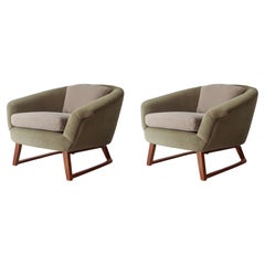 Pair of Mid Century Barrel Lounge Chairs by Jens Risom