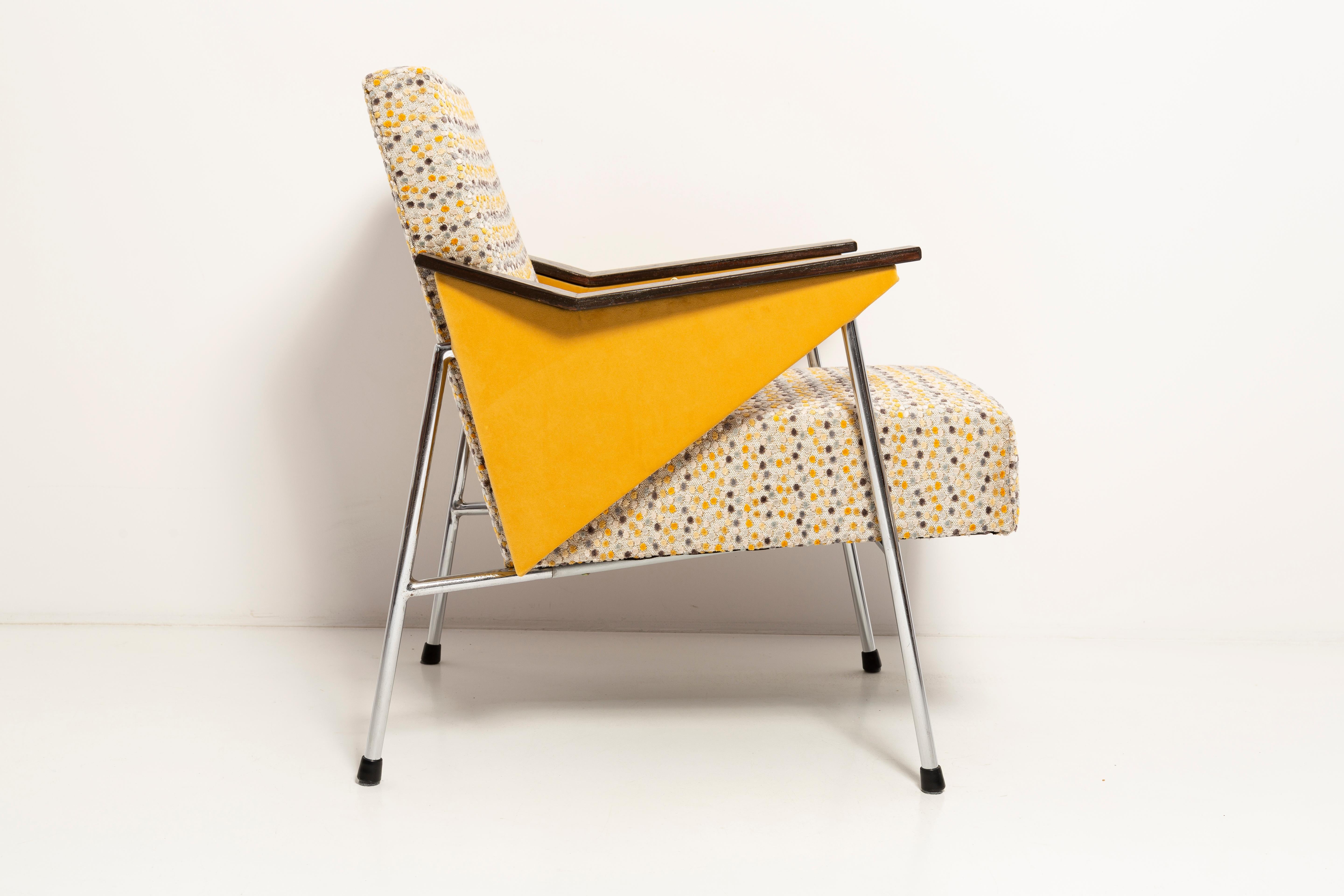 Hand-Crafted Pair of Mid Century Bat Armchairs, Yellow Dots, Bauhaus Style, Poland, 1970s. For Sale