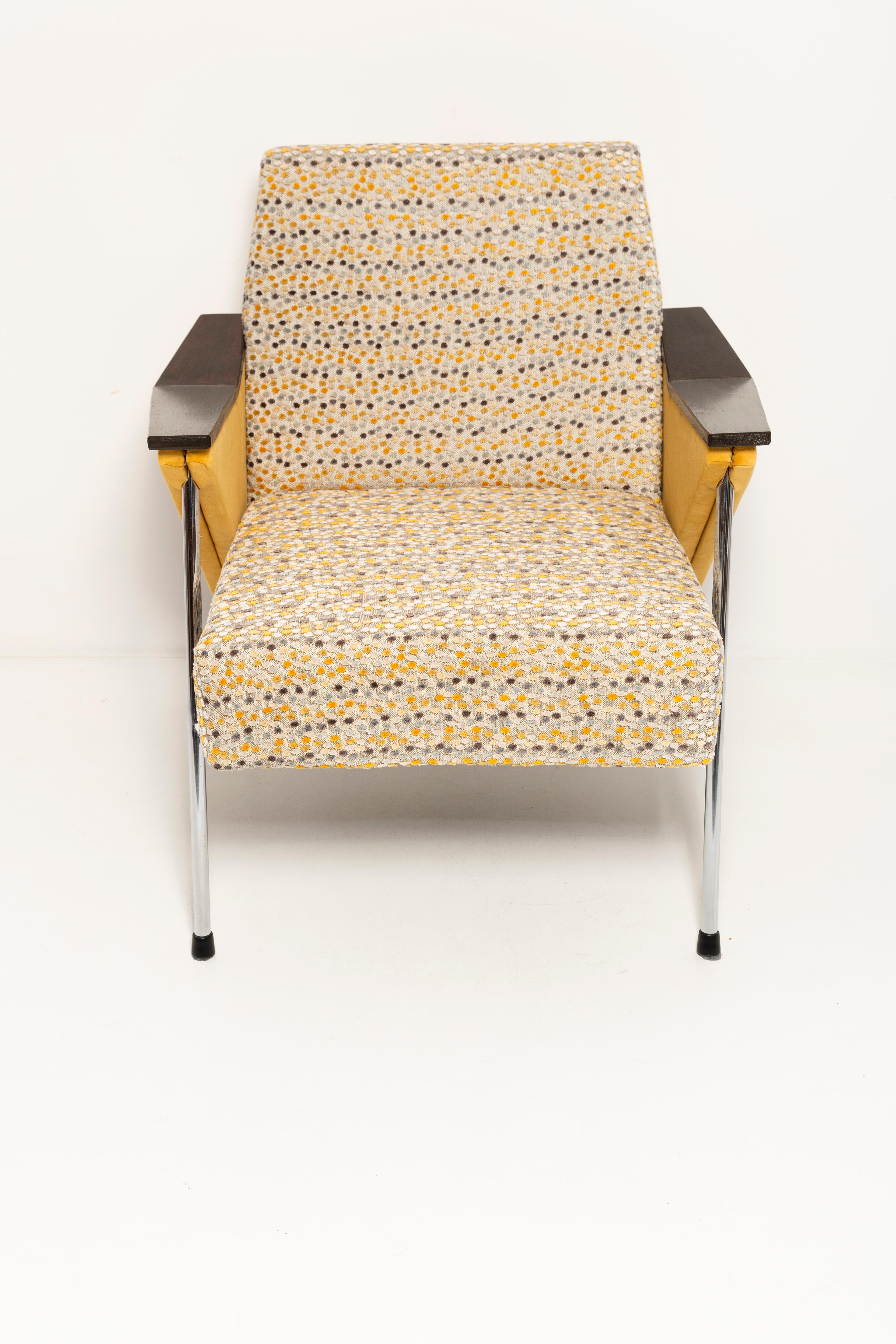 Steel Pair of Mid Century Bat Armchairs, Yellow Dots, Bauhaus Style, Poland, 1970s. For Sale