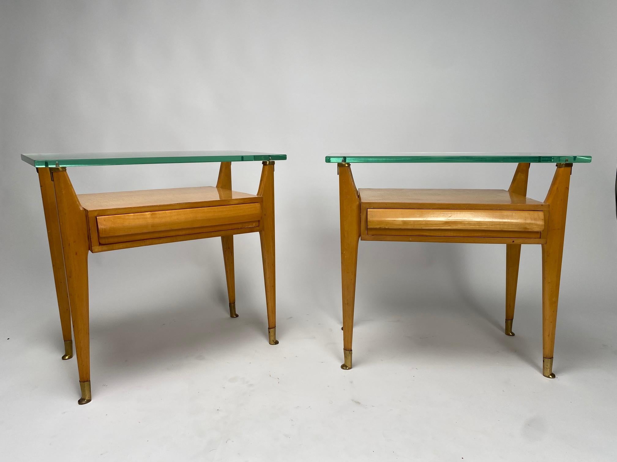 Pair of Midcentury Bedside Tables, Italian Nightstands 1950s In Good Condition In Argelato, BO