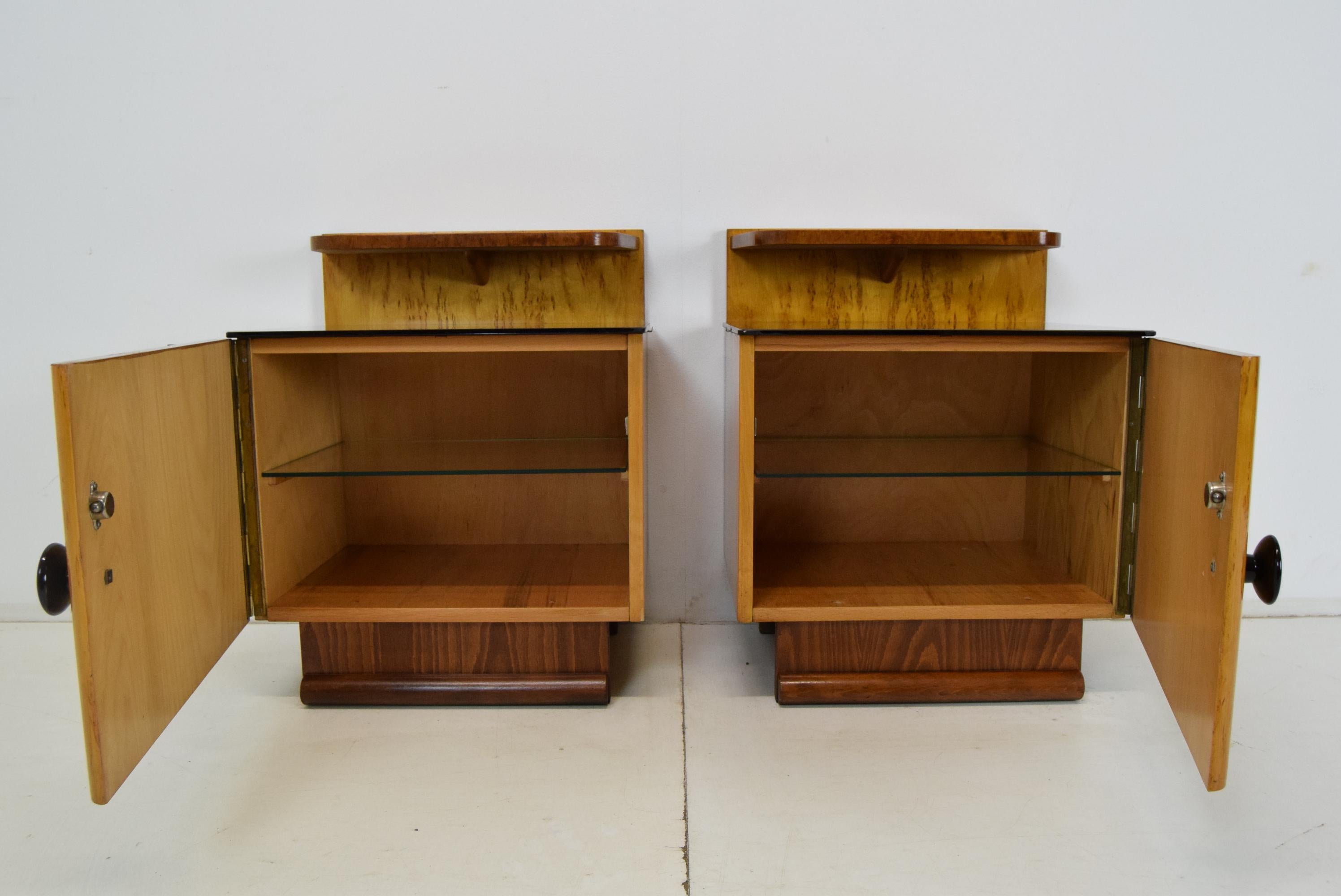 Pair of Mid-Century Bedside Tables, 1950s For Sale 1