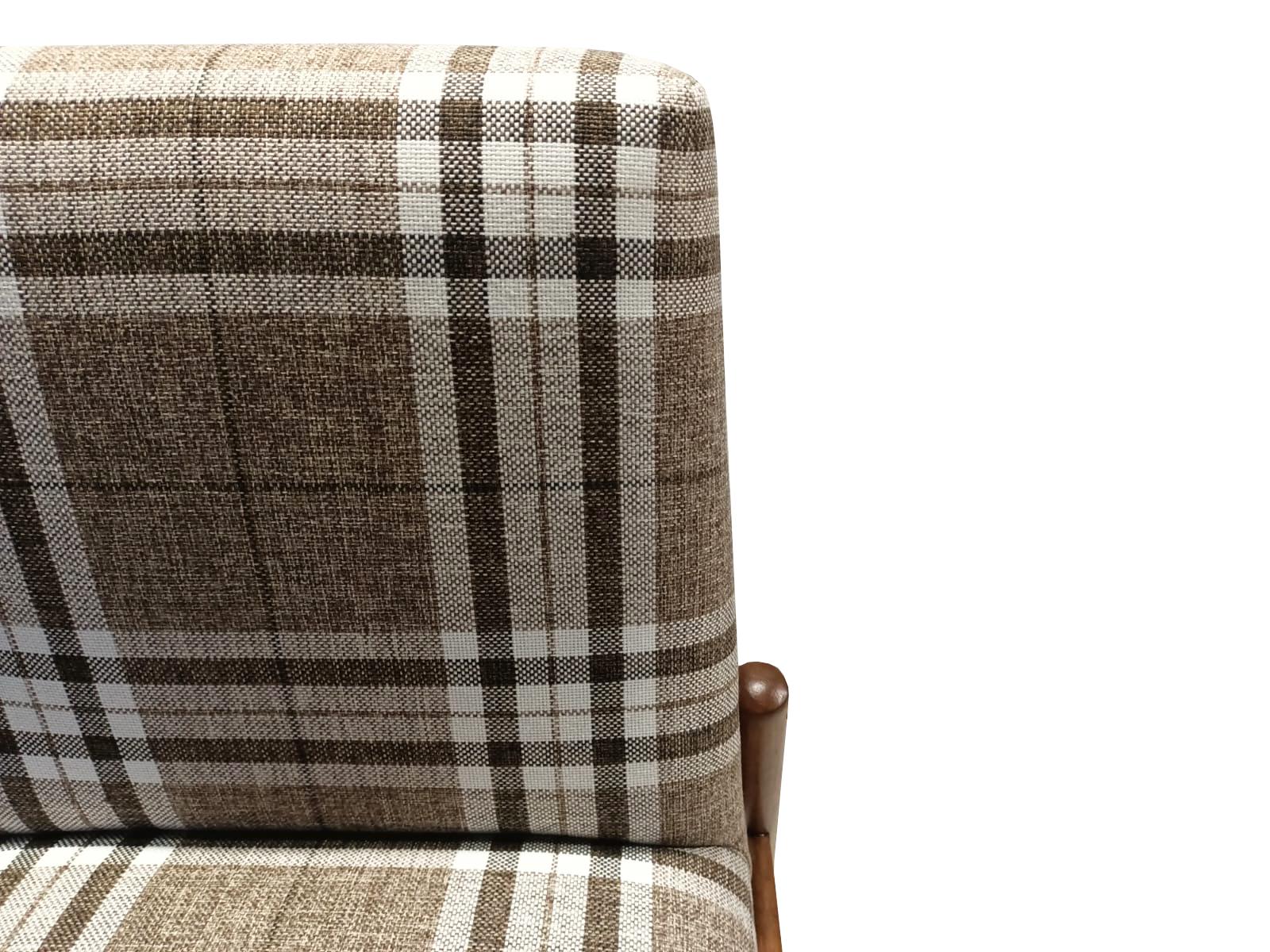 Paire de fauteuils en tissu beige à carreaux du milieu du siècle, Europe, années 1960 en vente 2