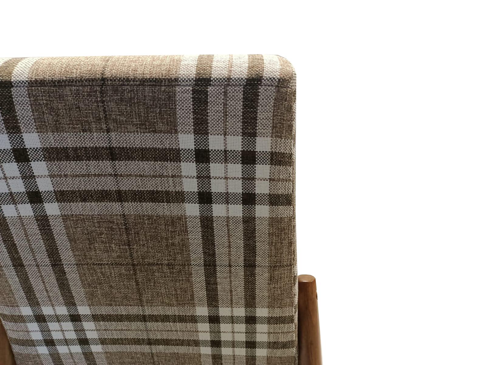 Textile Paire de fauteuils en tissu beige à carreaux du milieu du siècle, Europe, années 1960 en vente