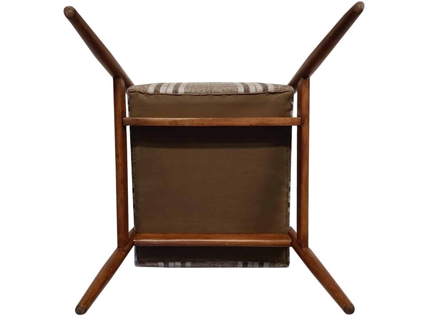 Paire de fauteuils en tissu beige à carreaux du milieu du siècle, Europe, années 1960 en vente 1