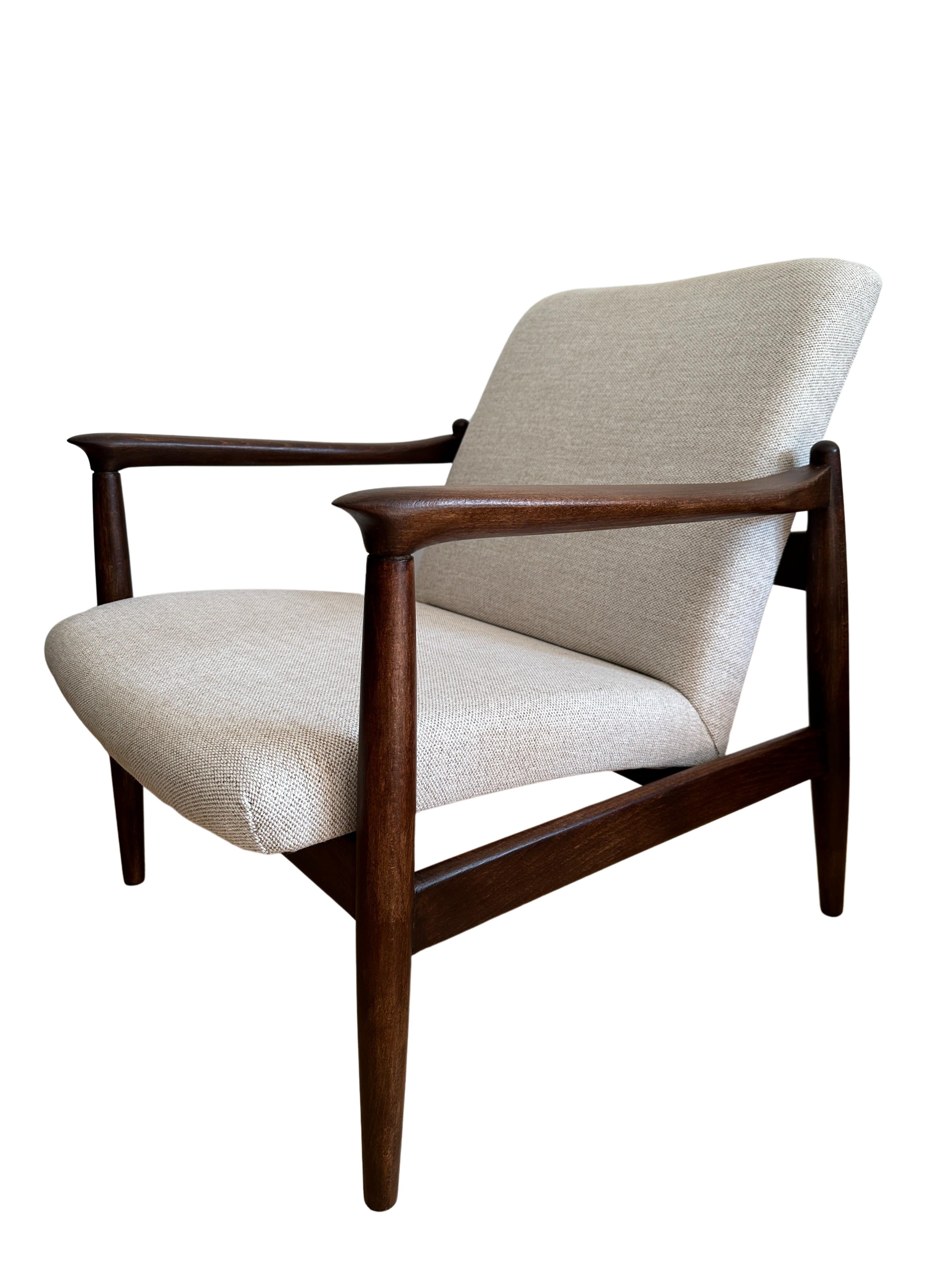 Pair of Mid Century Beige GFM-64 Armchairs by Edmund Homa, 1960s 3