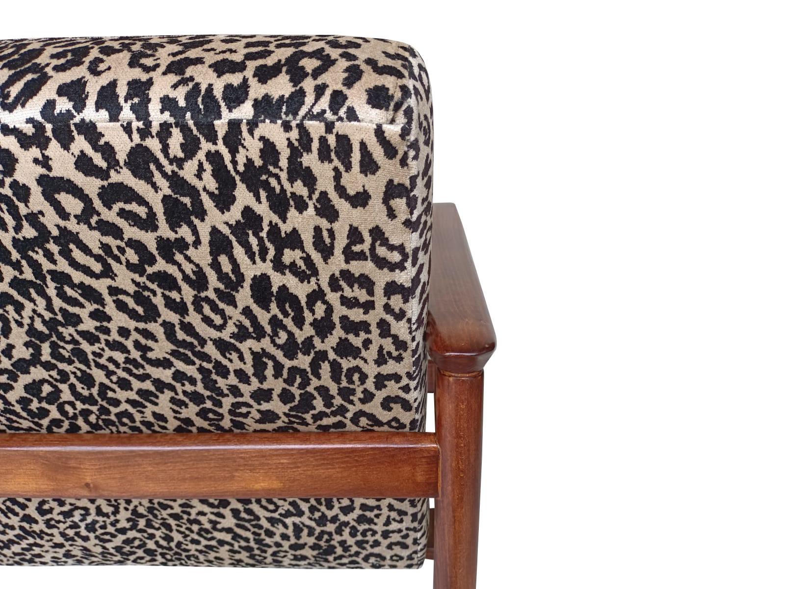 Tessuto Coppia di poltrone leopardate beige di metà secolo, GFM 142, Edmund Homa, anni '60 in vendita