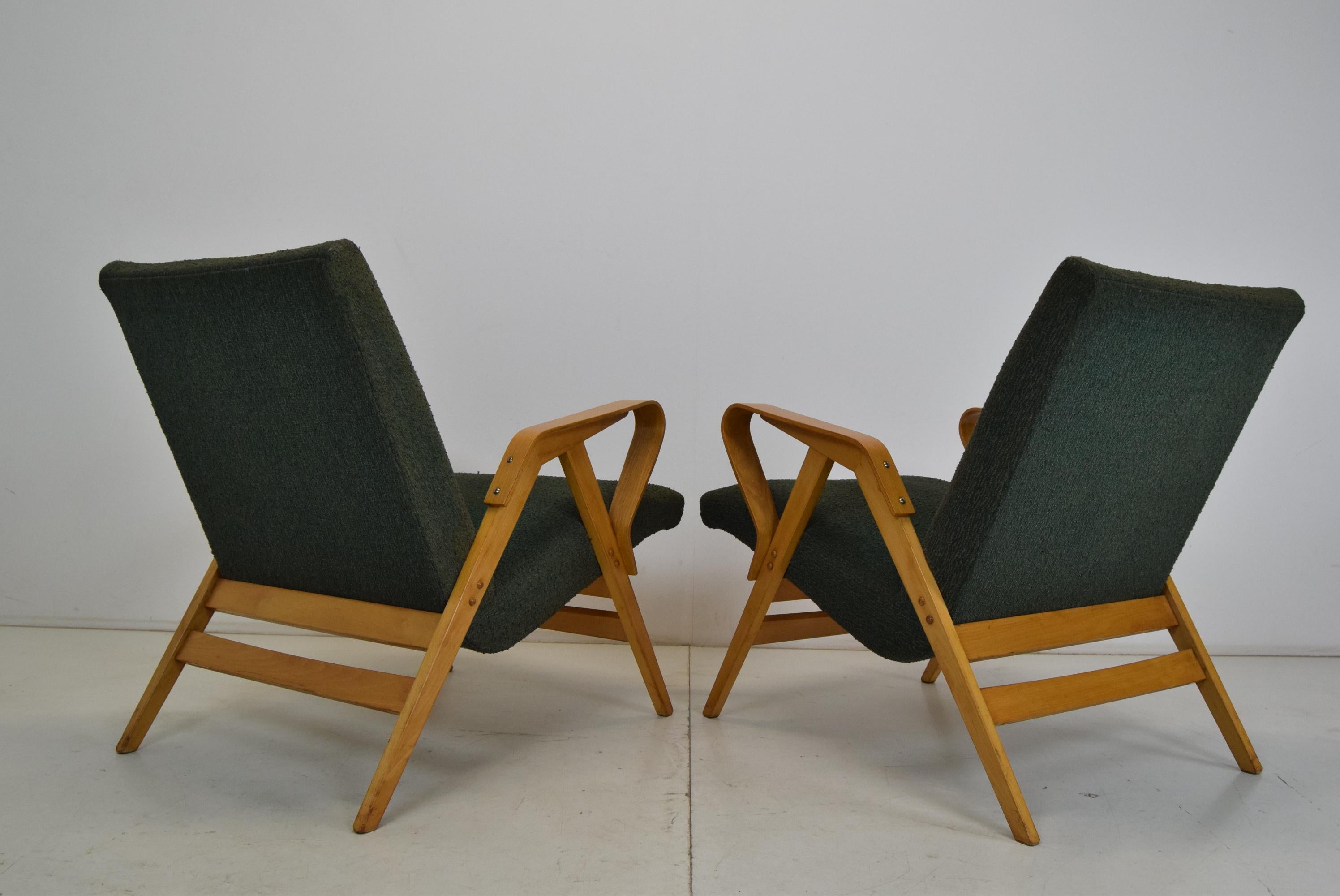 Mid-20th Century Pair of mid-century Bentwood Armchairs by Frantisek Jirak for Tatra, 1960's. For Sale