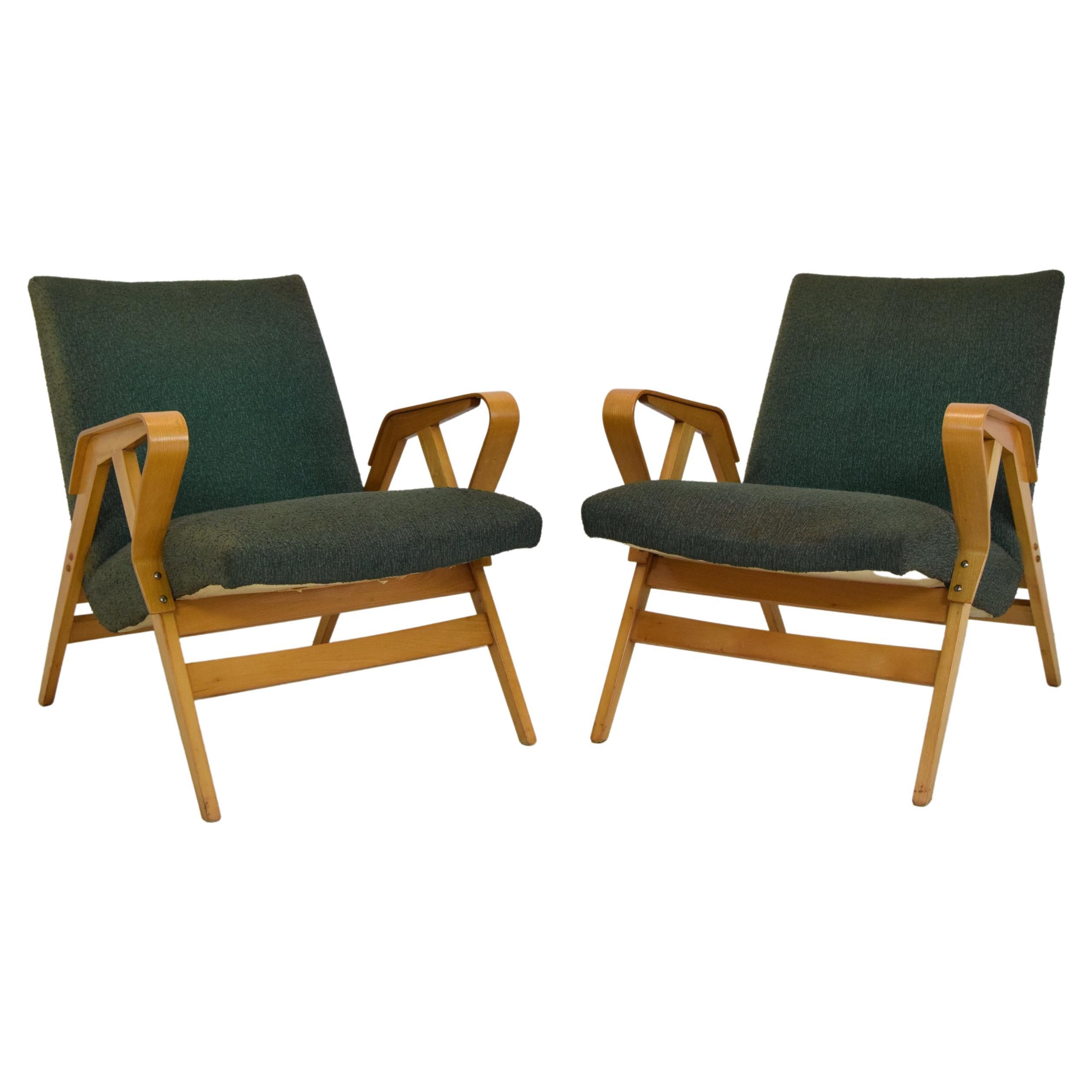 Pair of mid-century Bentwood Armchairs by Frantisek Jirak for Tatra, 1960's. For Sale