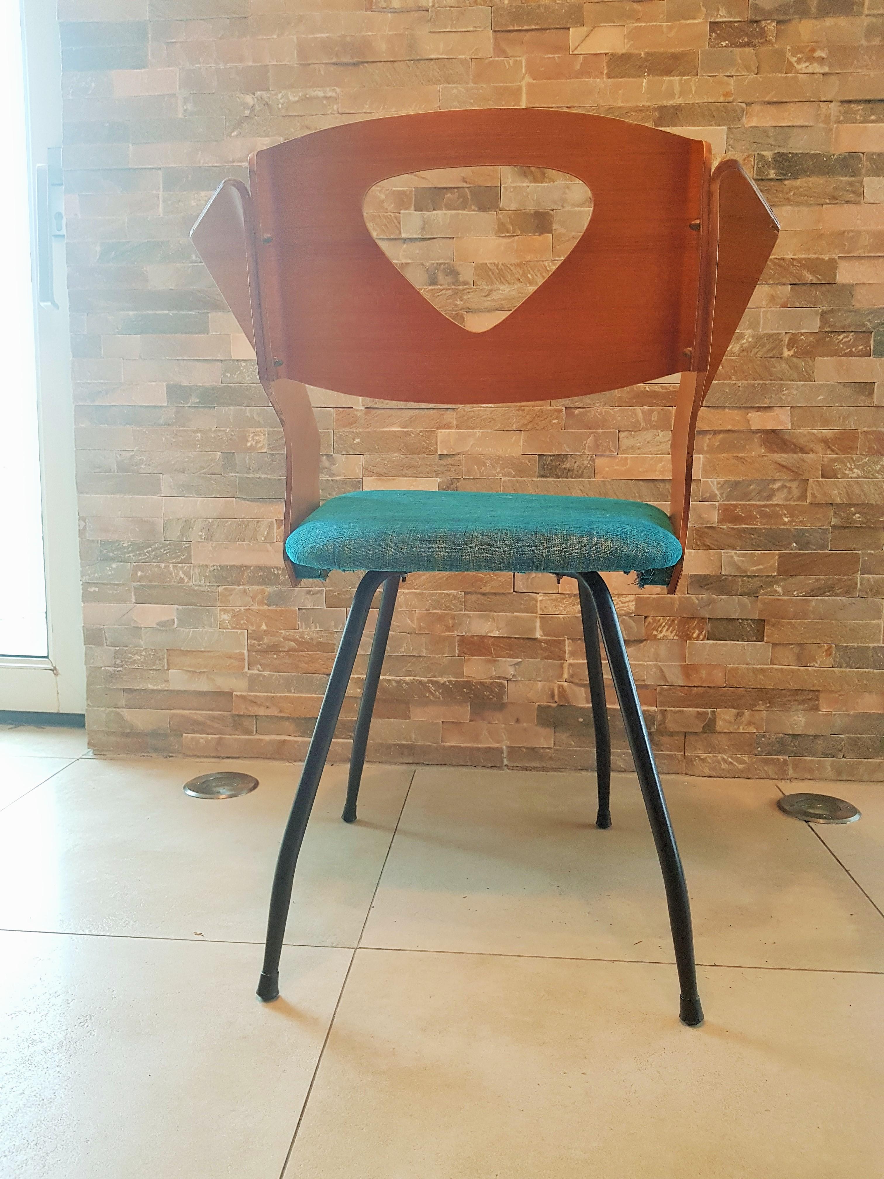 Italian Pair of Midcentury Bentwood Chairs Carlo Ratti for Legni Curvi, Italy, 1950s For Sale